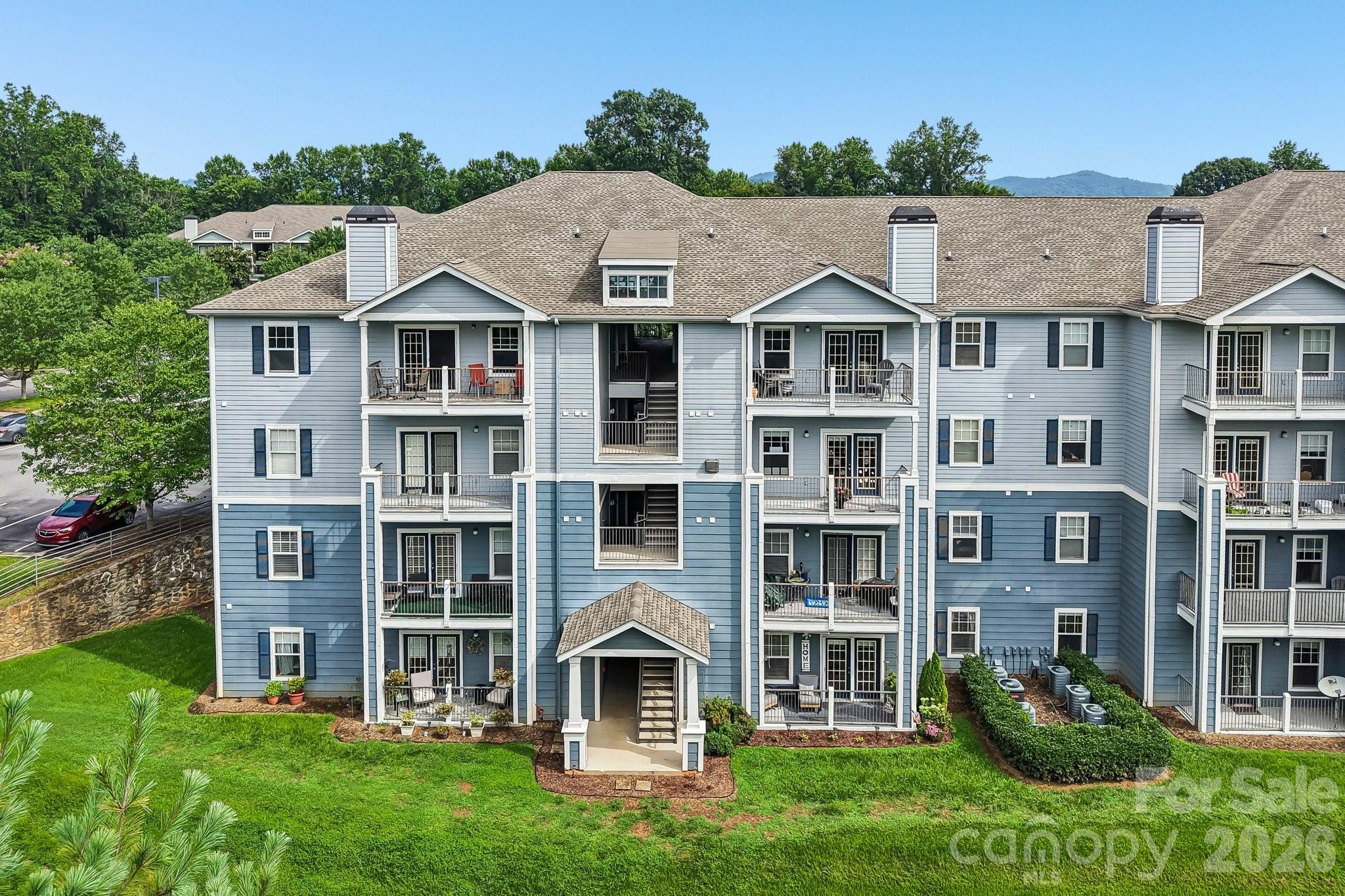 100 Vista Lake Drive 2 Property Photo 35
