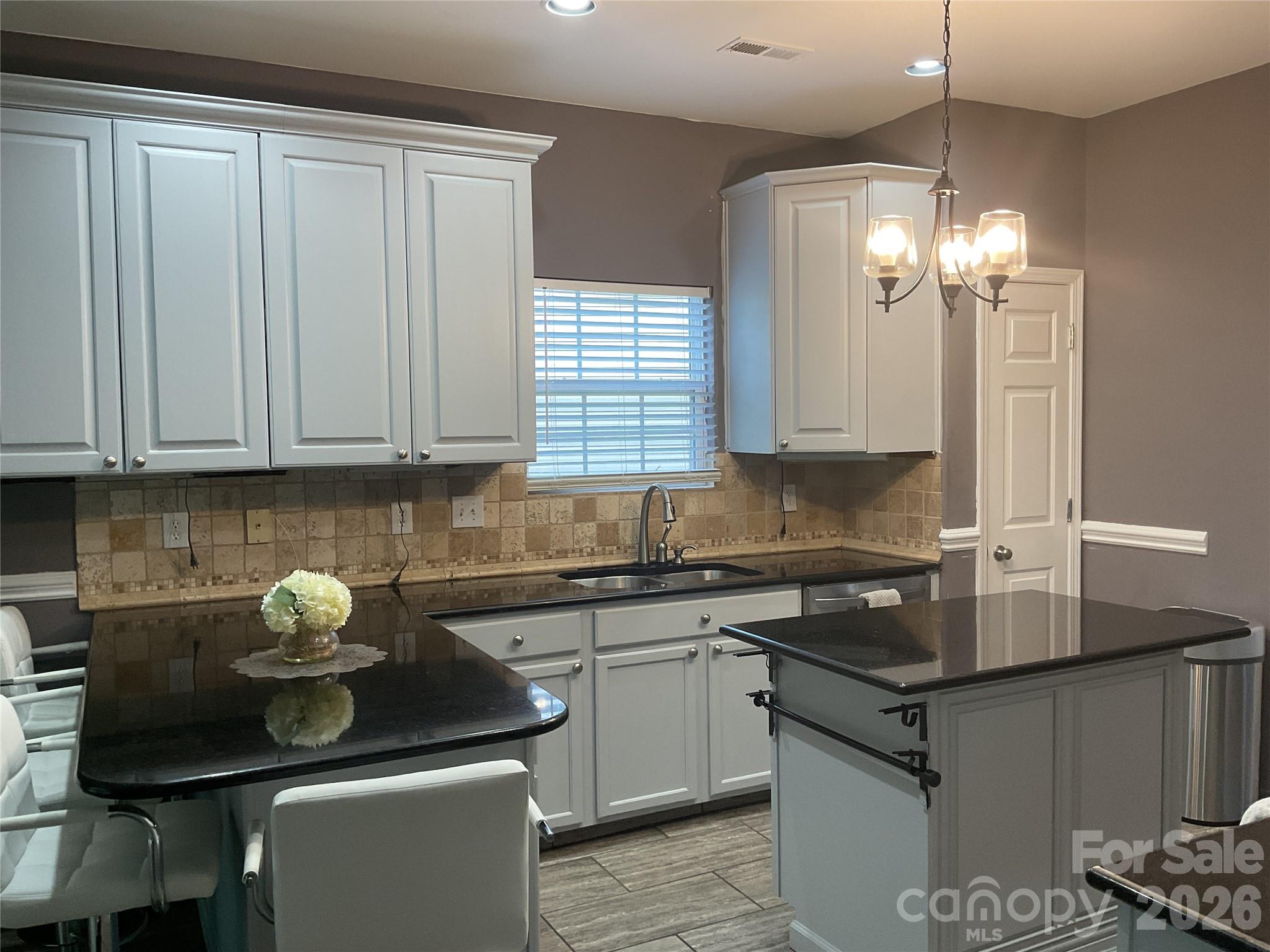 935 Wind Carved Lane Property Photo 6