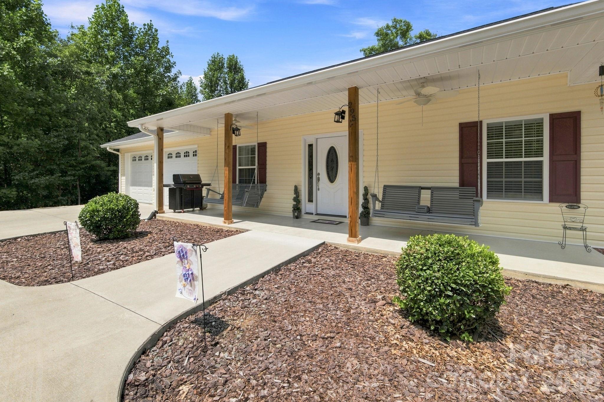 295 Idlewood Drive Property Photo 3