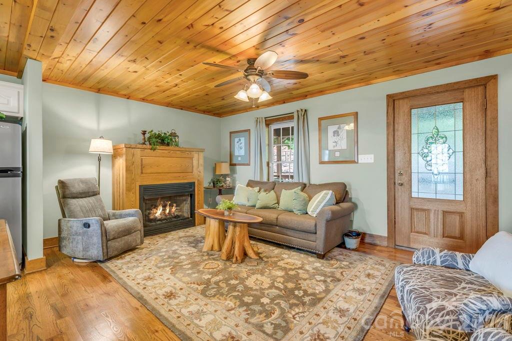 199 Bear Drive Property Photo 8