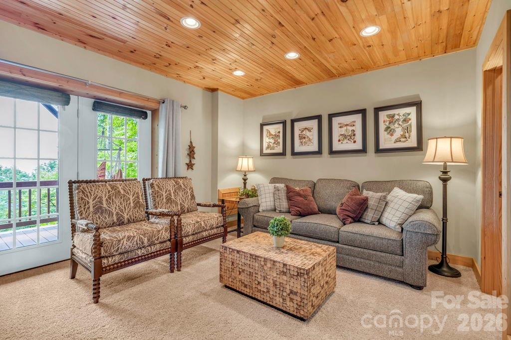 199 Bear Drive Property Photo 14