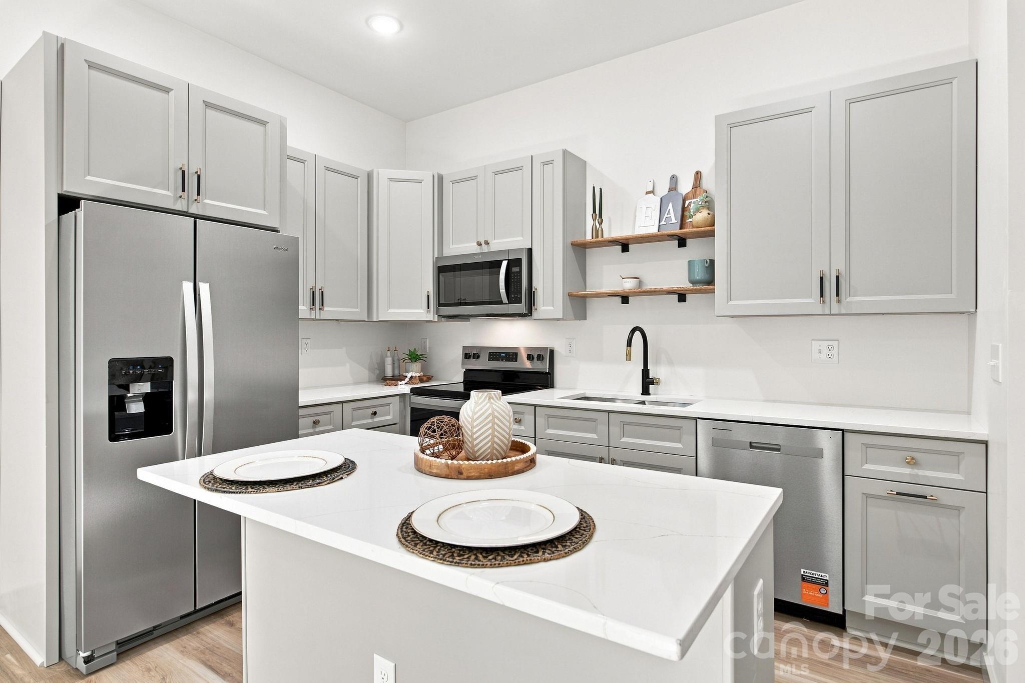 325 Lincoln Street 1/unit A Property Photo 7