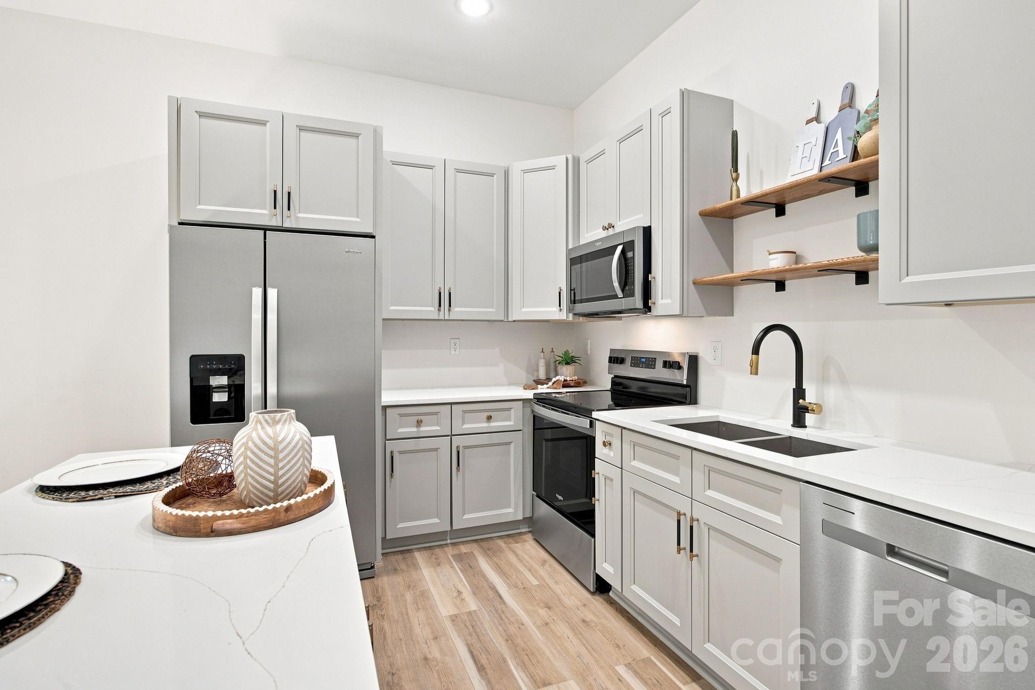 325 Lincoln Street 1/unit A Property Photo 9