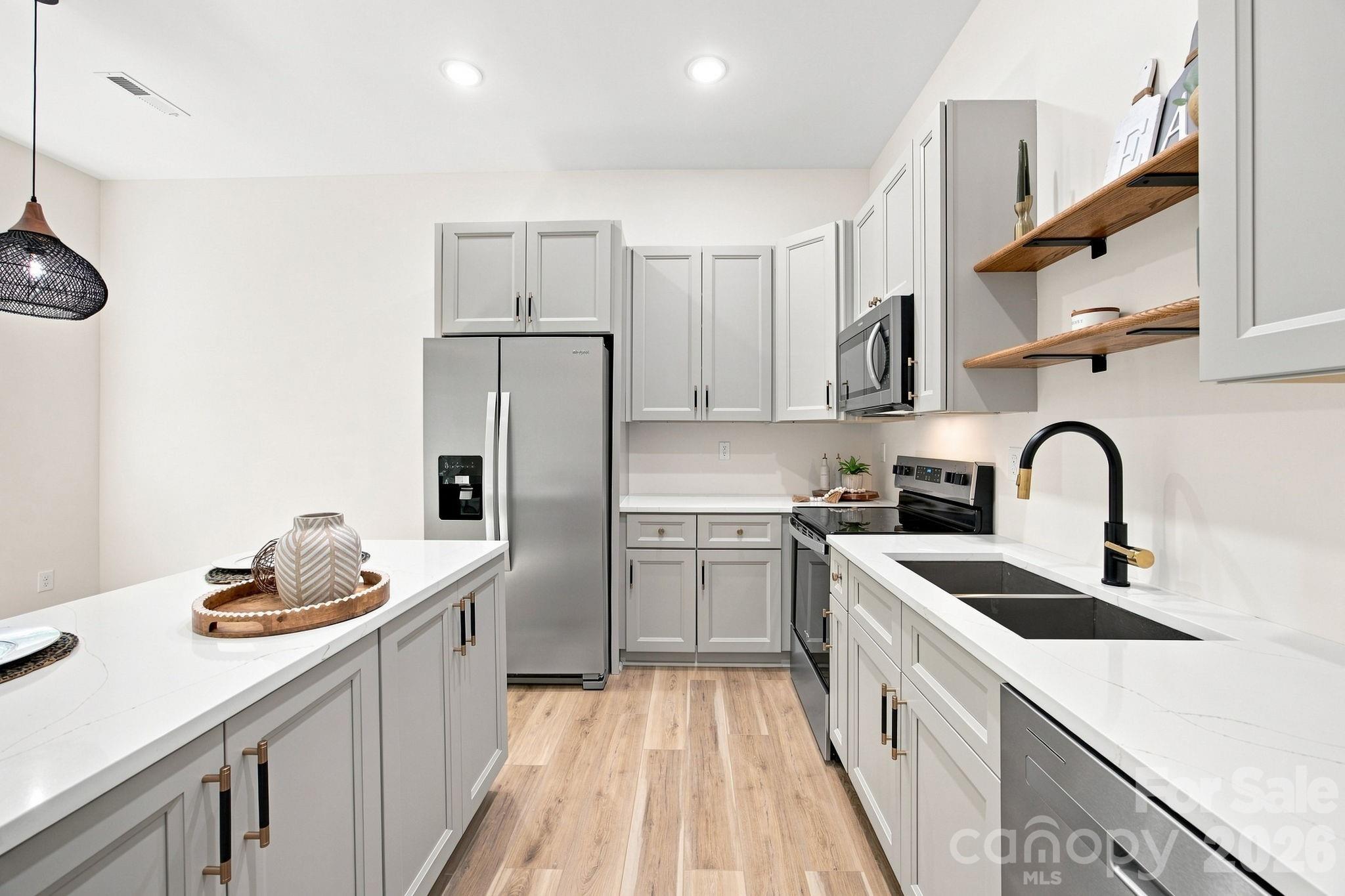 325 Lincoln Street 1/unit A Property Photo 10