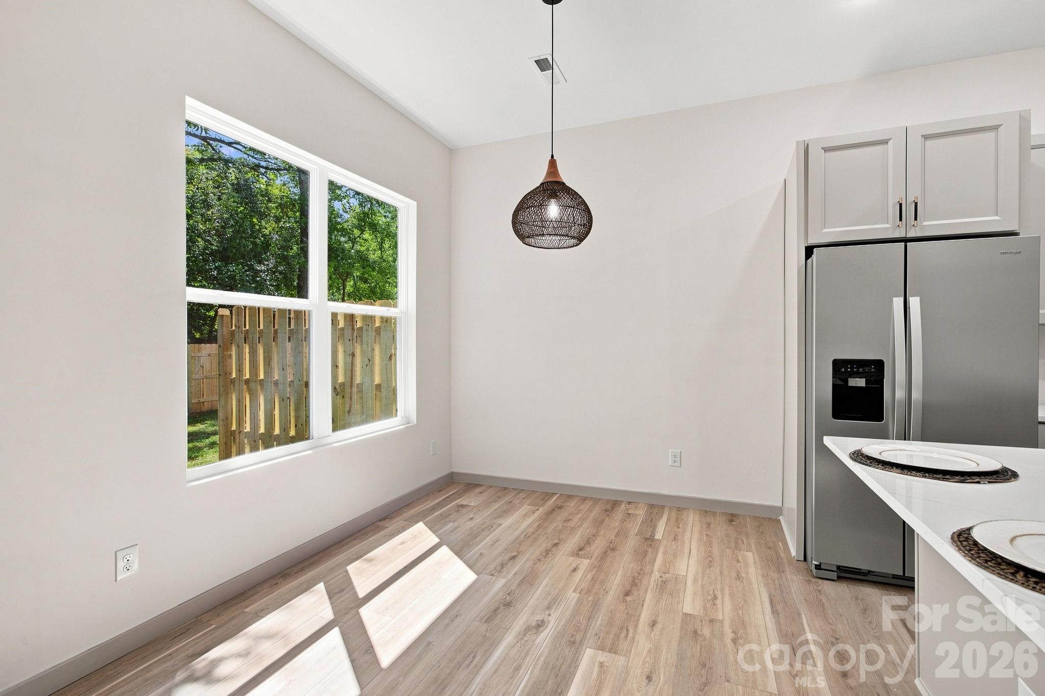 325 Lincoln Street 1/unit A Property Photo 12