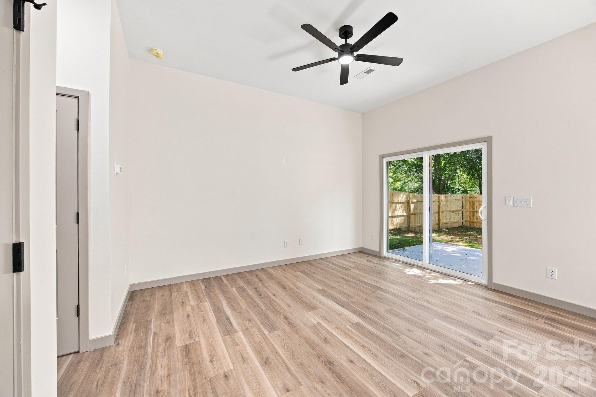 325 Lincoln Street 1/unit A Property Photo 14