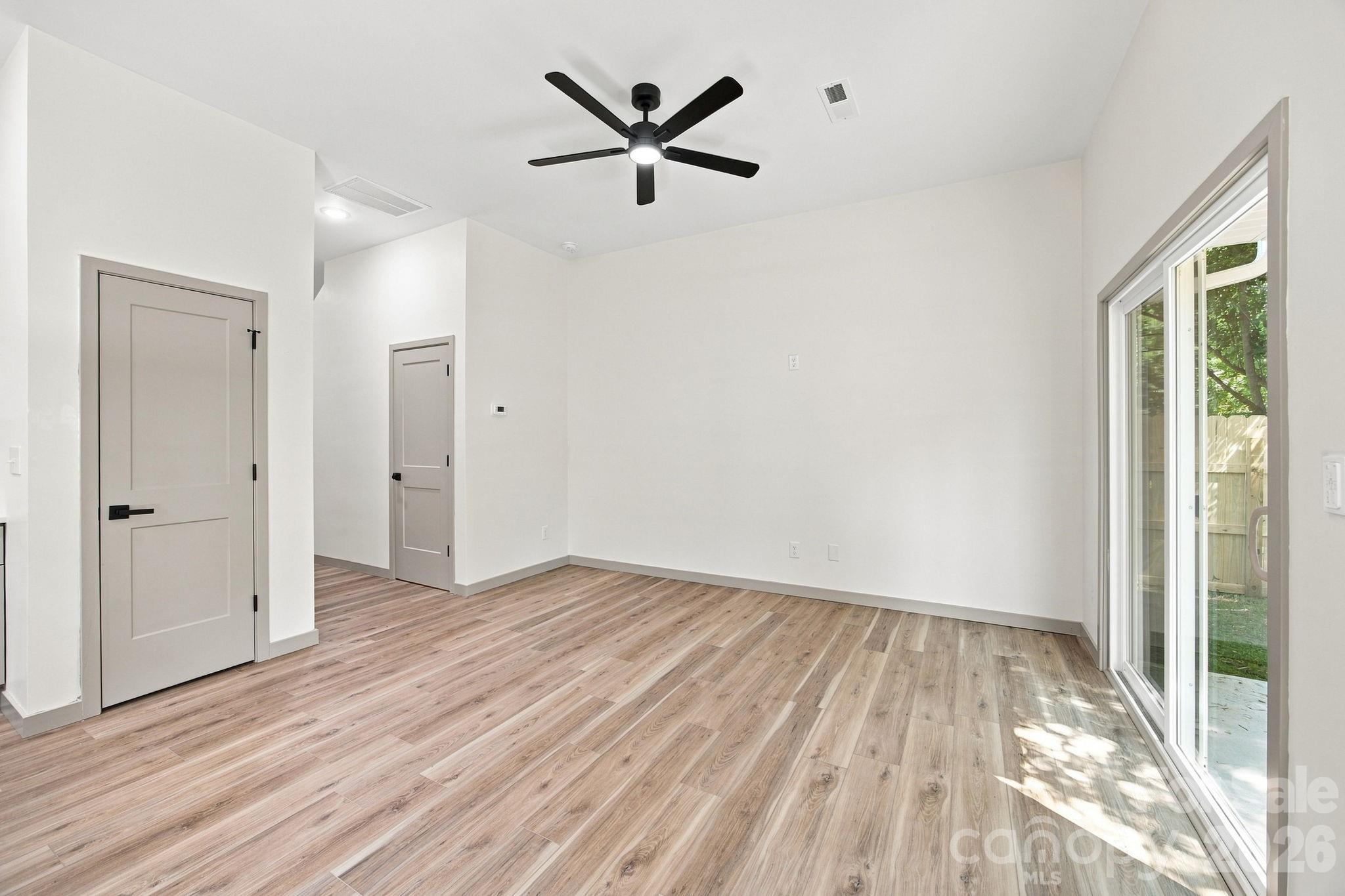 325 Lincoln Street 1/unit A Property Photo 15
