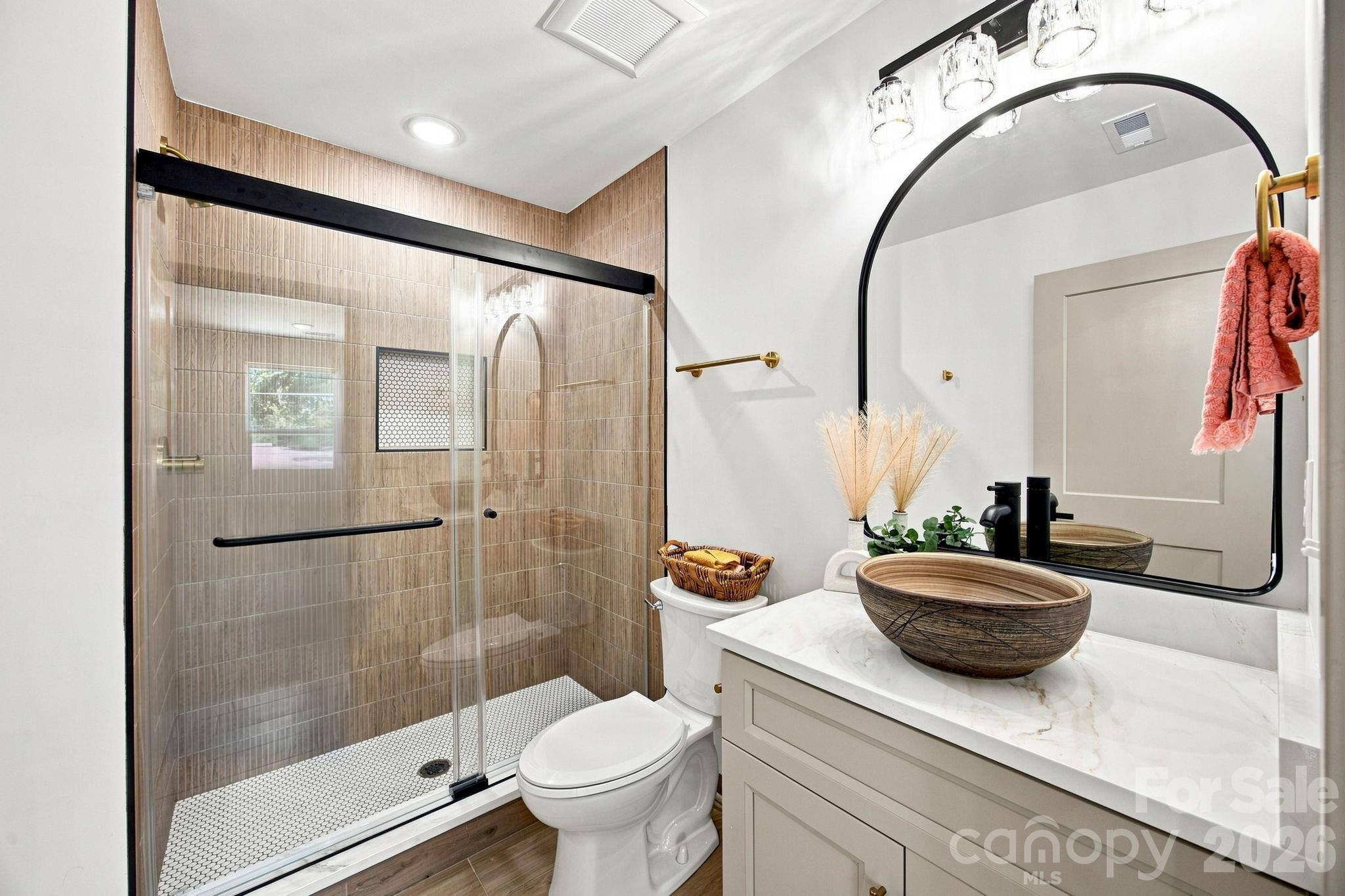 325 Lincoln Street 1/unit A Property Photo 19