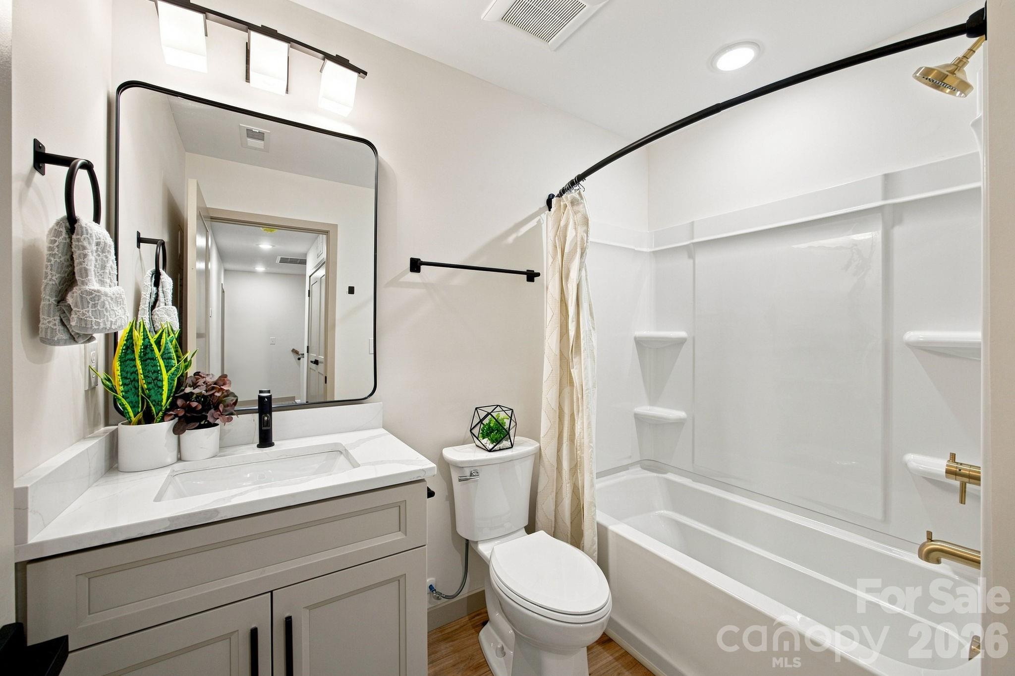 325 Lincoln Street 1/unit A Property Photo 23