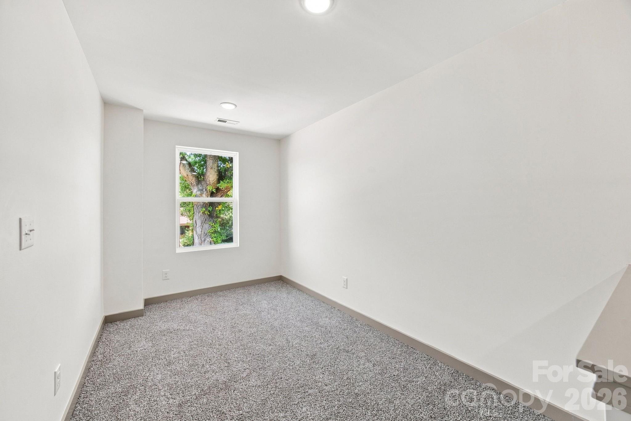 325 Lincoln Street 1/unit A Property Photo 25