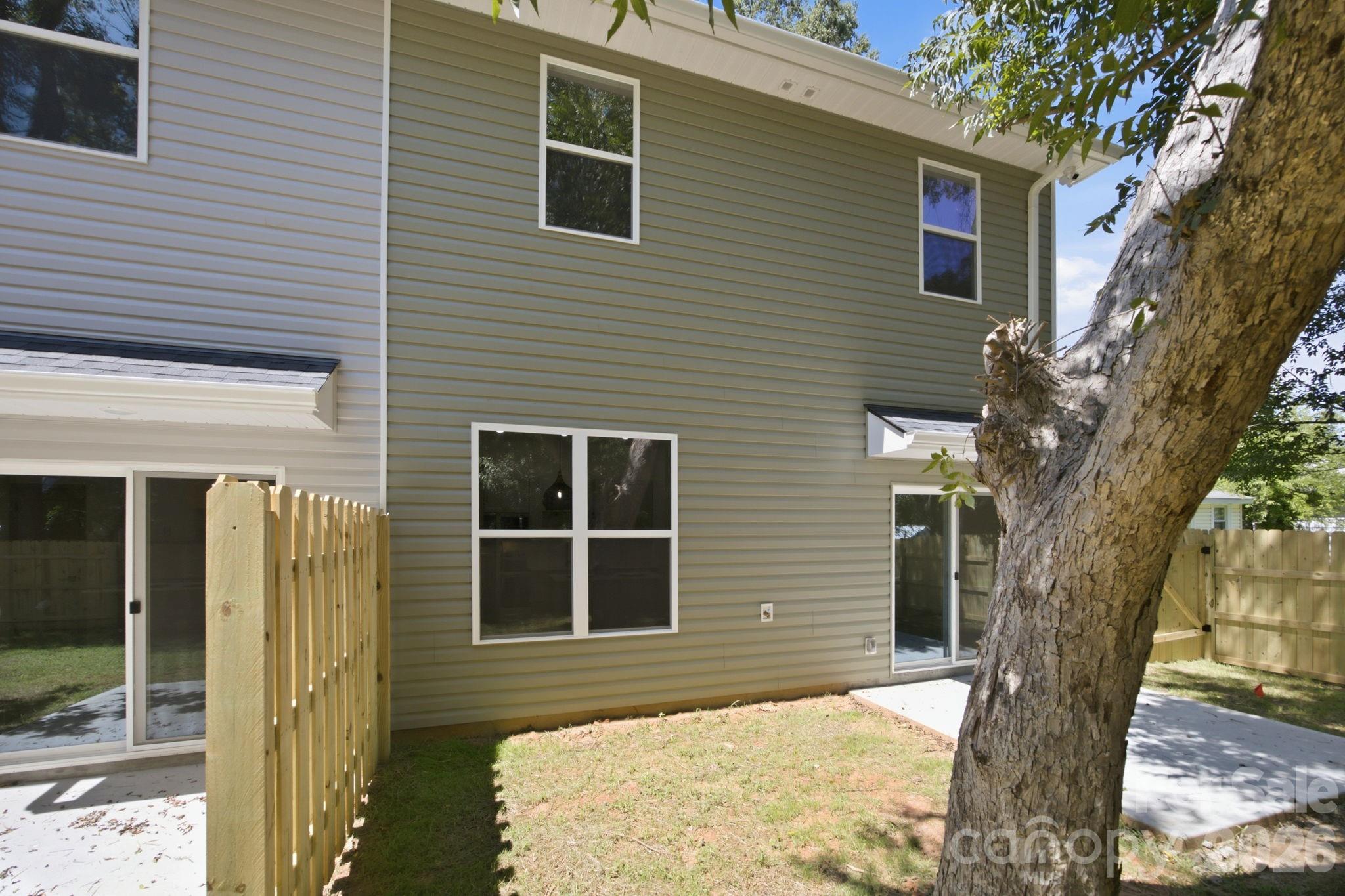 325 Lincoln Street 1/unit A Property Photo 33