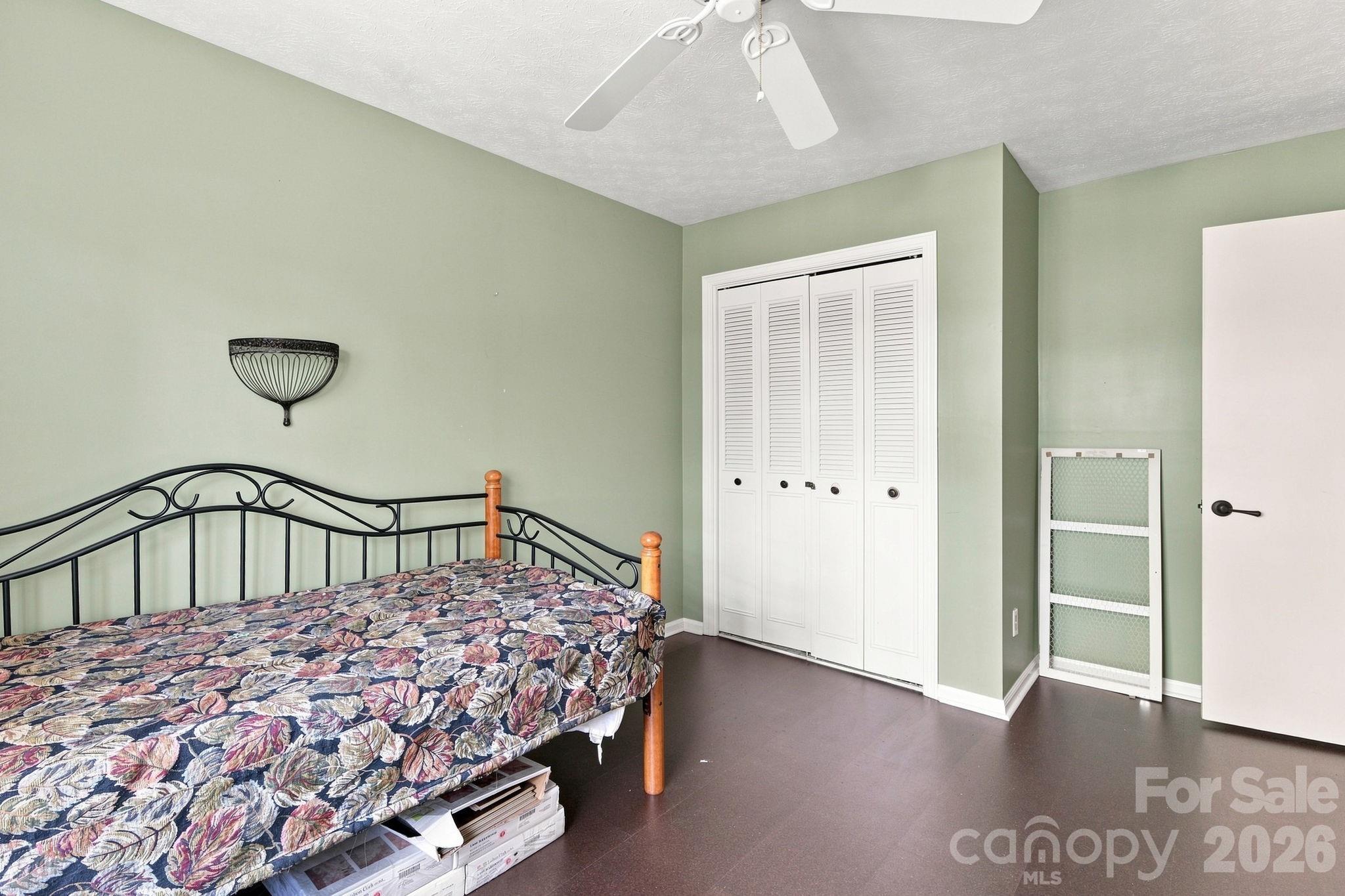 98 Laurelwood Circle 6 Property Photo 19