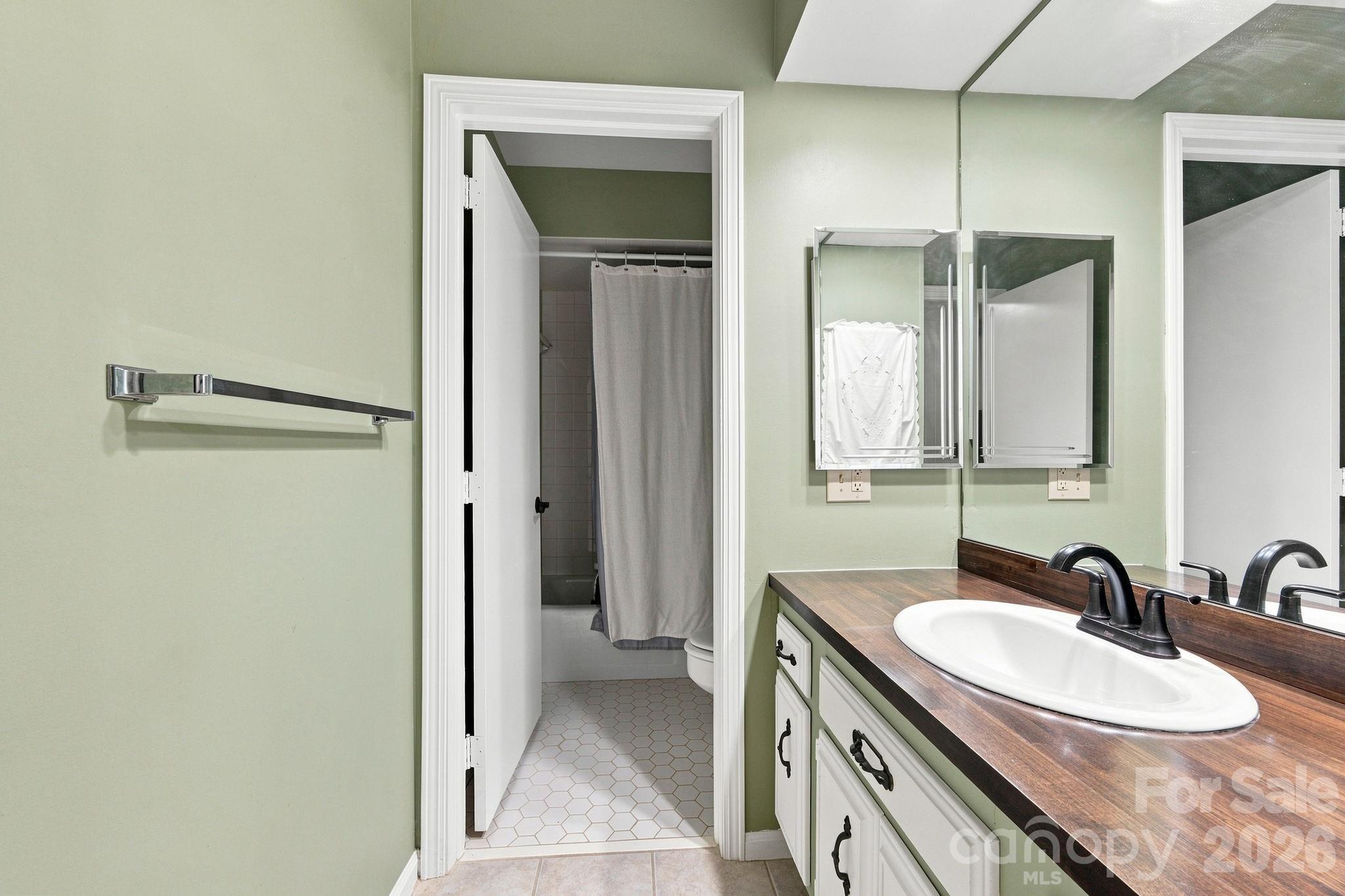 98 Laurelwood Circle 6 Property Photo 21
