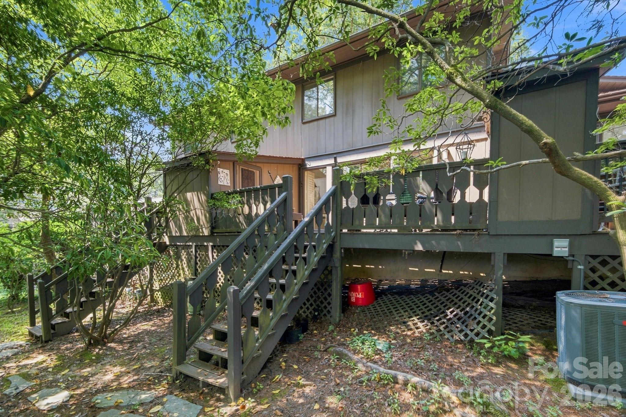 98 Laurelwood Circle 6 Property Photo 24