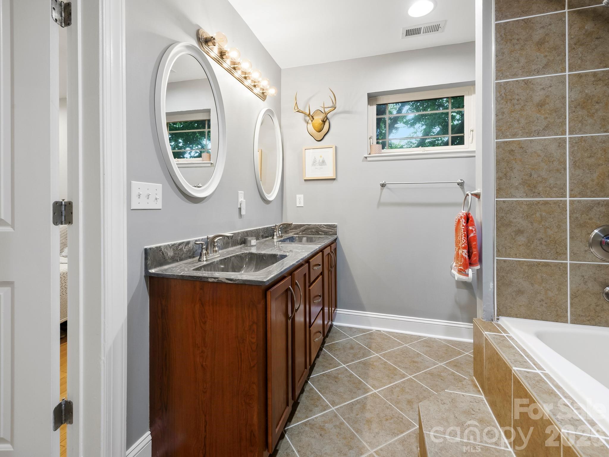 56 Harvard Place Property Photo 20