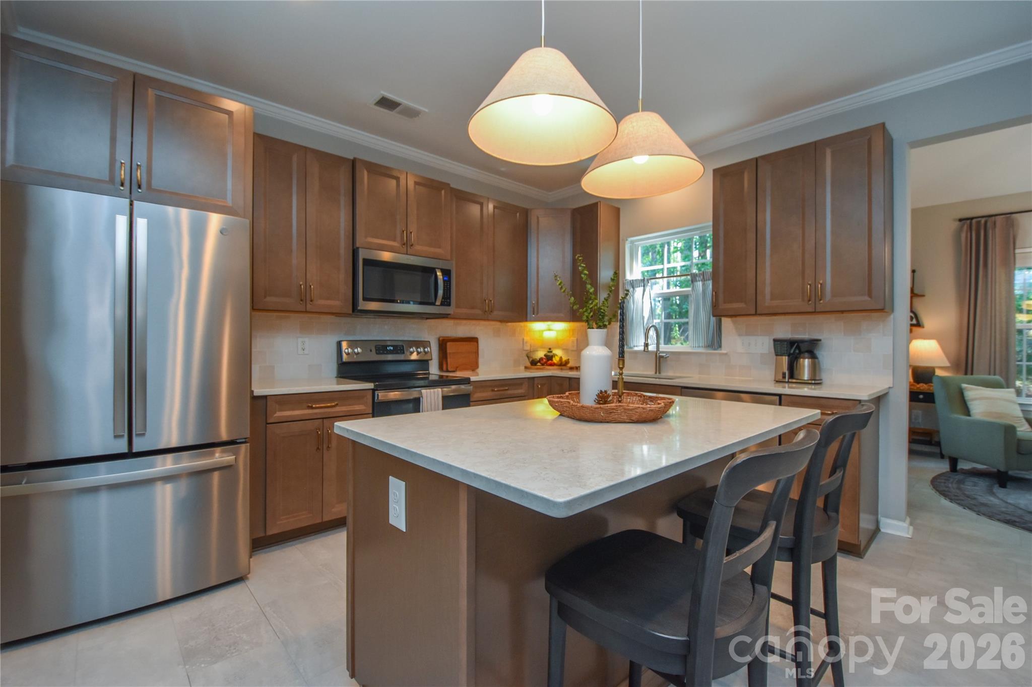 137 Poplin Place Property Photo 3