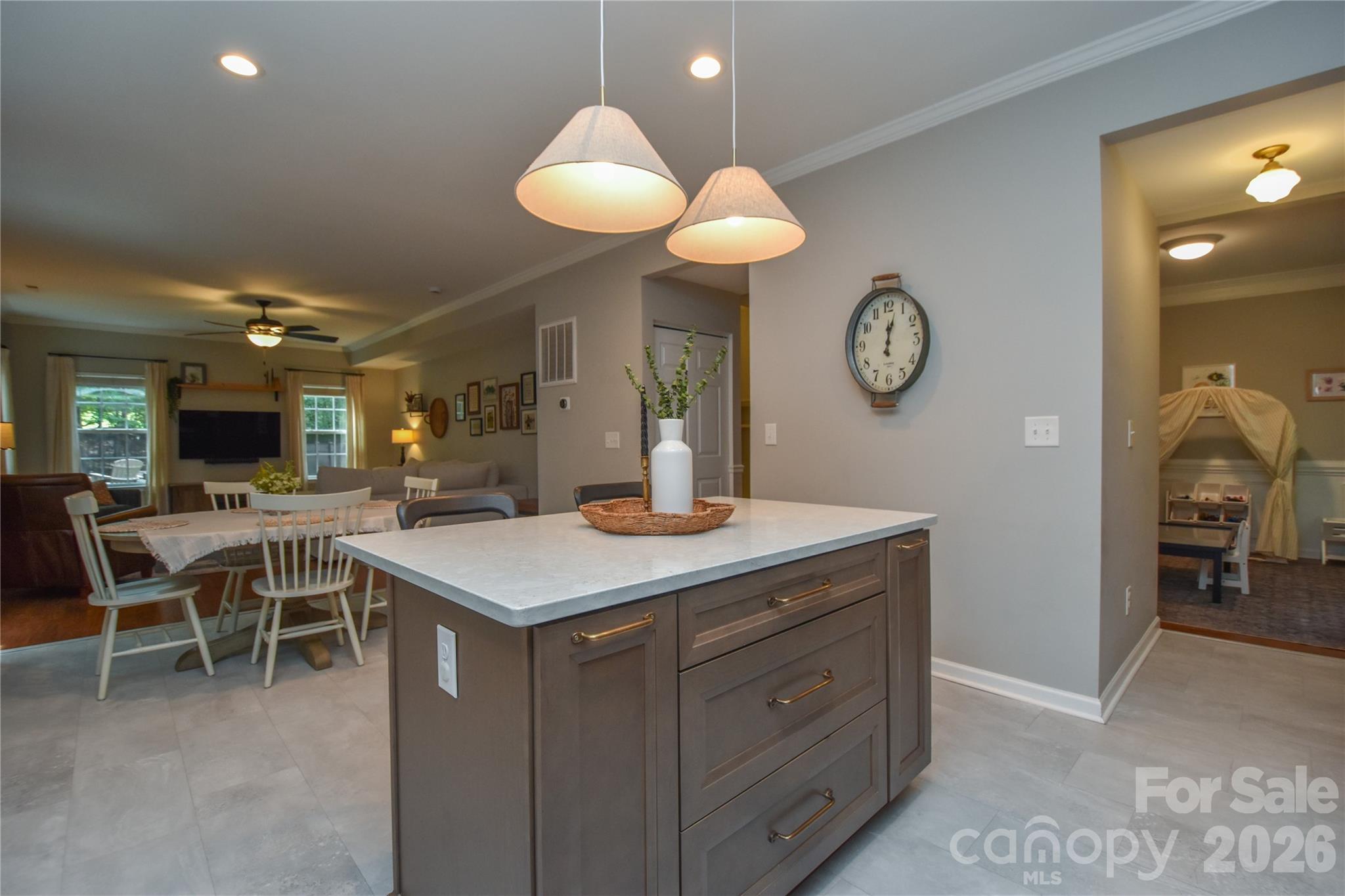 137 Poplin Place Property Photo 9