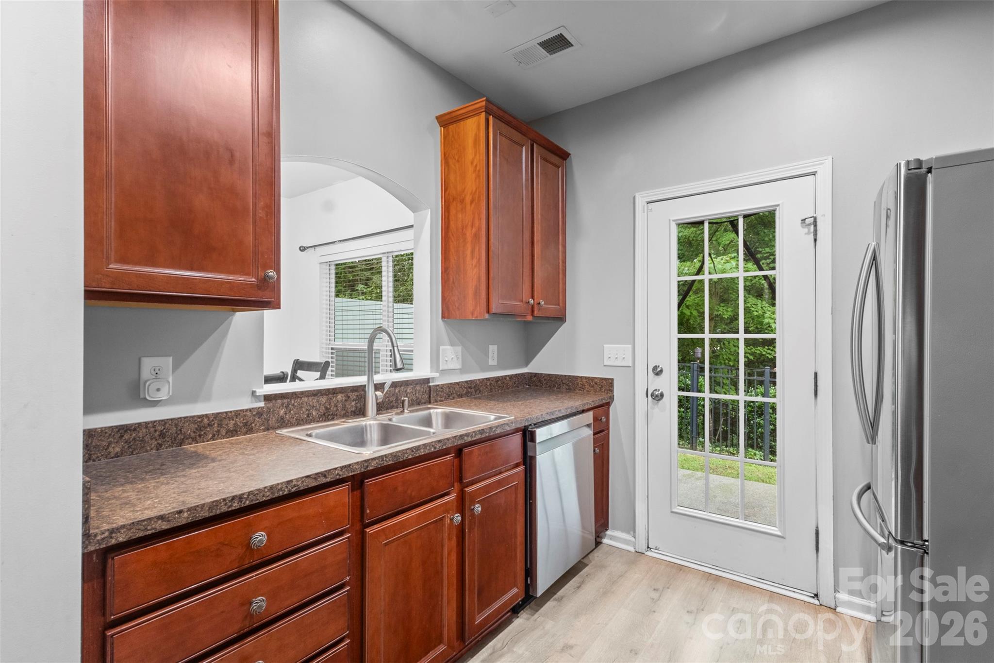 4707 Craigmoss Lane Property Photo 6