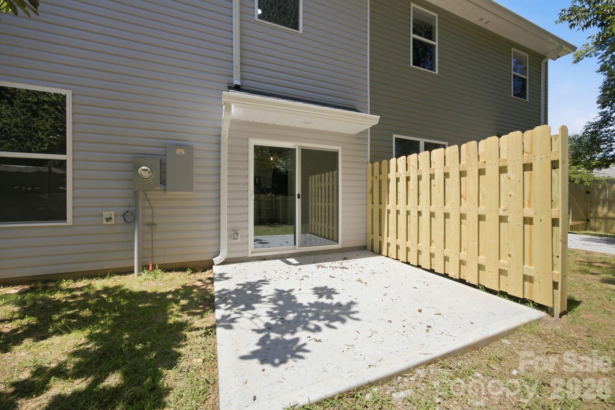 325 Lincoln Street 2/unit B Property Photo 5