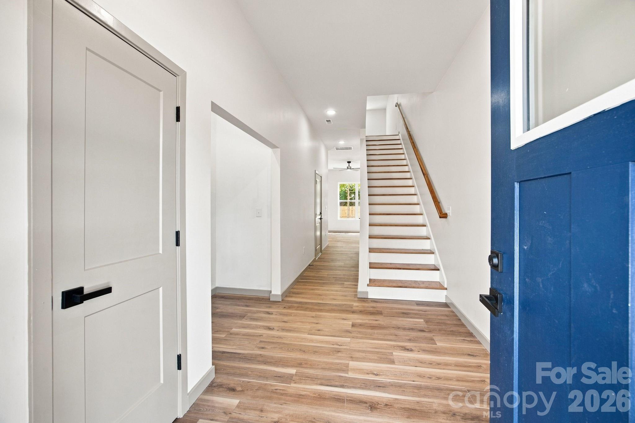 325 Lincoln Street 2/unit B Property Photo 8