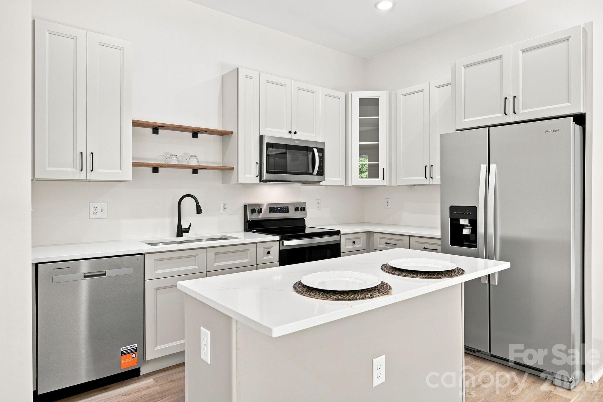 325 Lincoln Street 2/unit B Property Photo 10