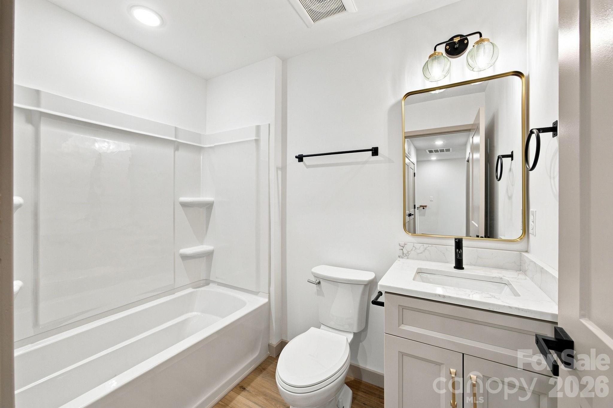 325 Lincoln Street 2/unit B Property Photo 28