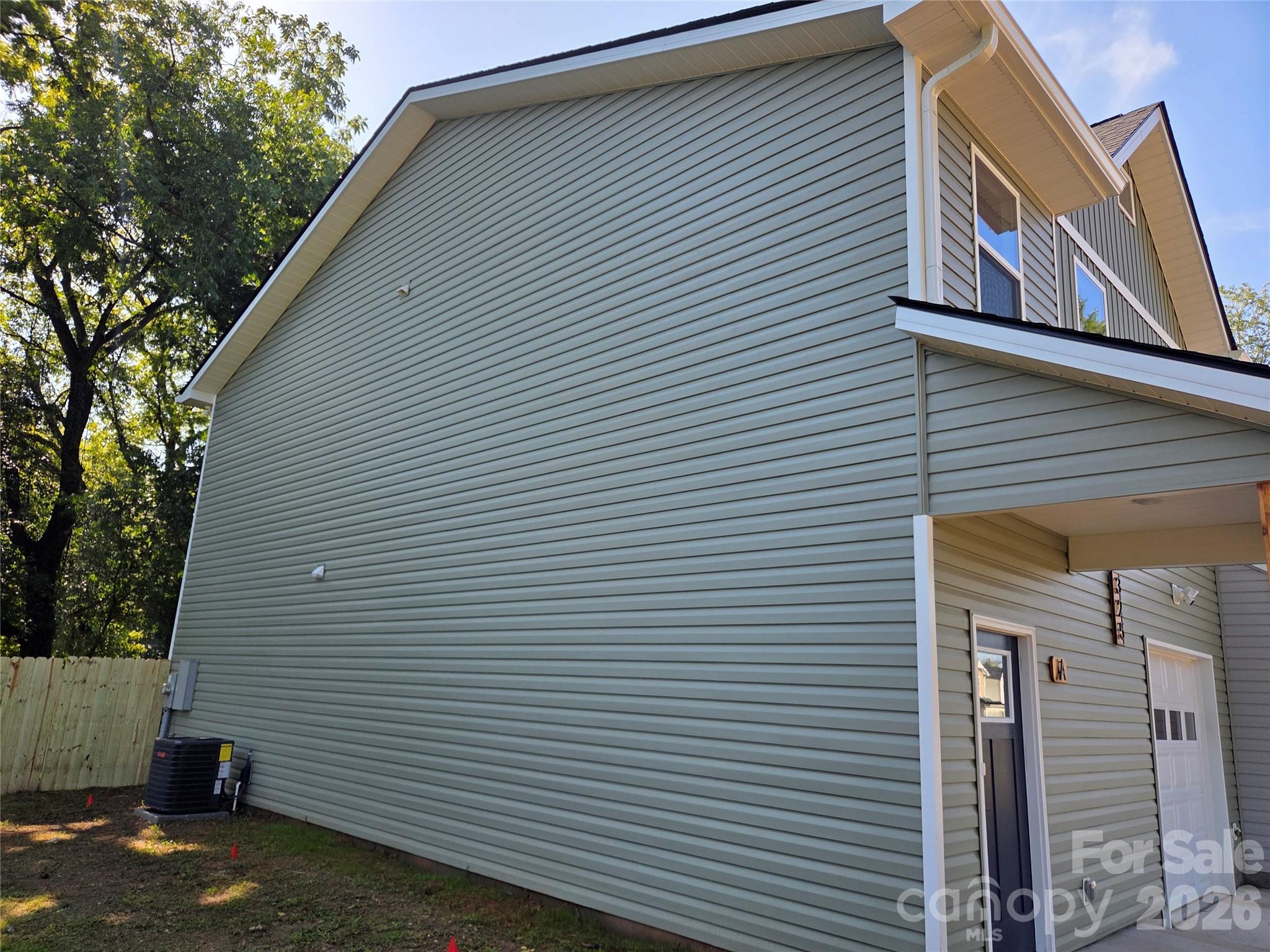 325 Lincoln Street 2/unit B Property Photo 44