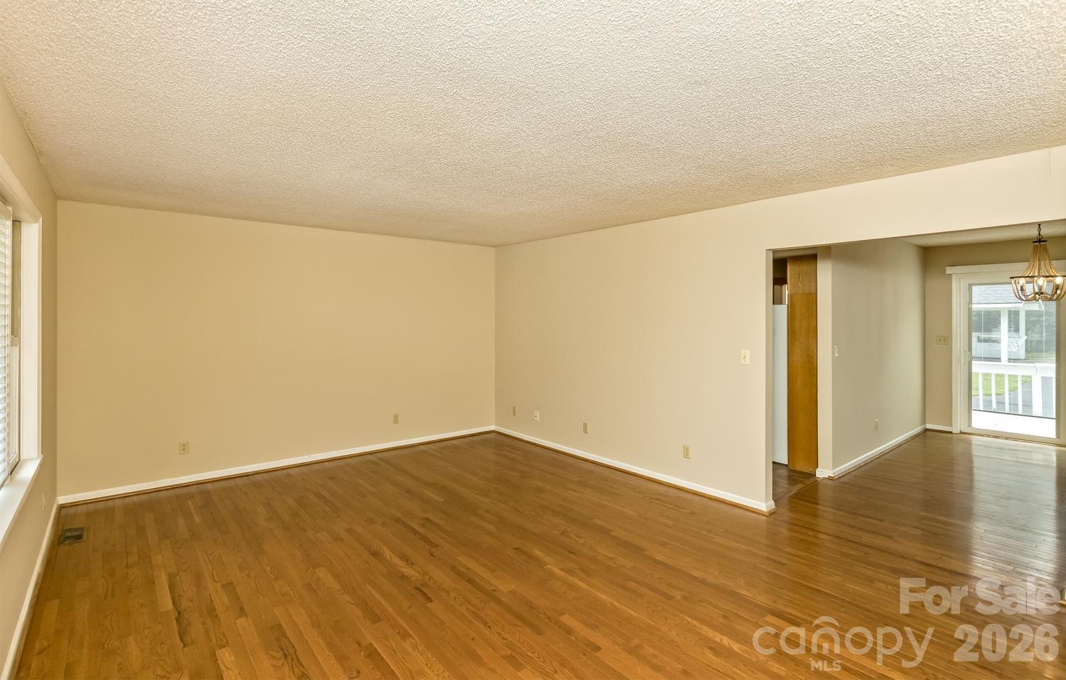 47 Cane Creek Circle Property Photo 6