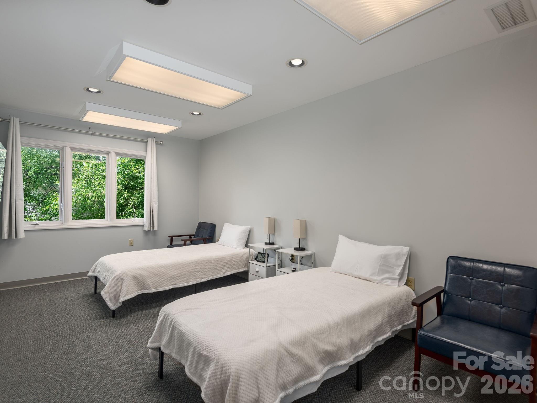 7 Walden Ridge Drive 200 Property Photo 11