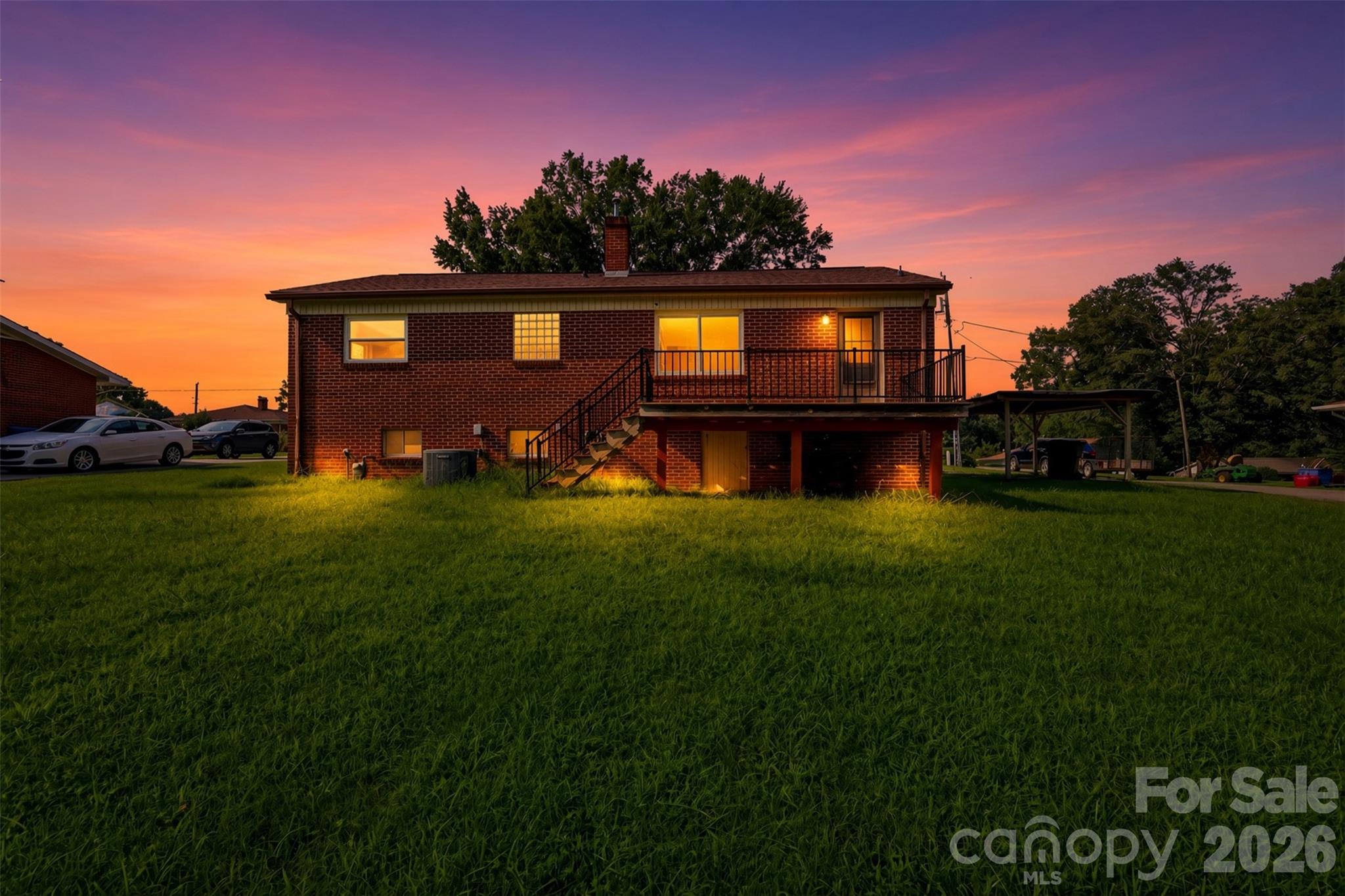 2262 9th Avenue Drive Property Photo 4