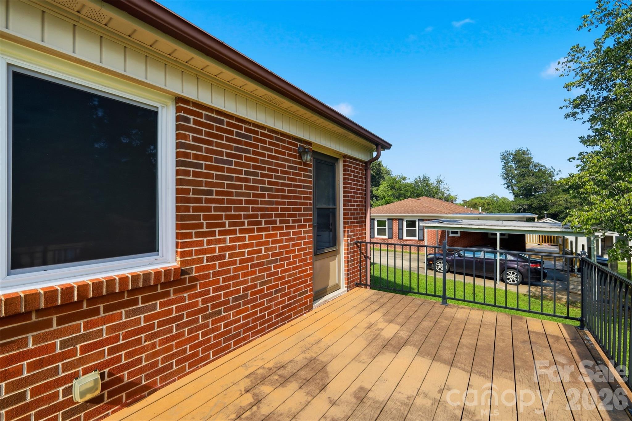 2262 9th Avenue Drive Property Photo 9