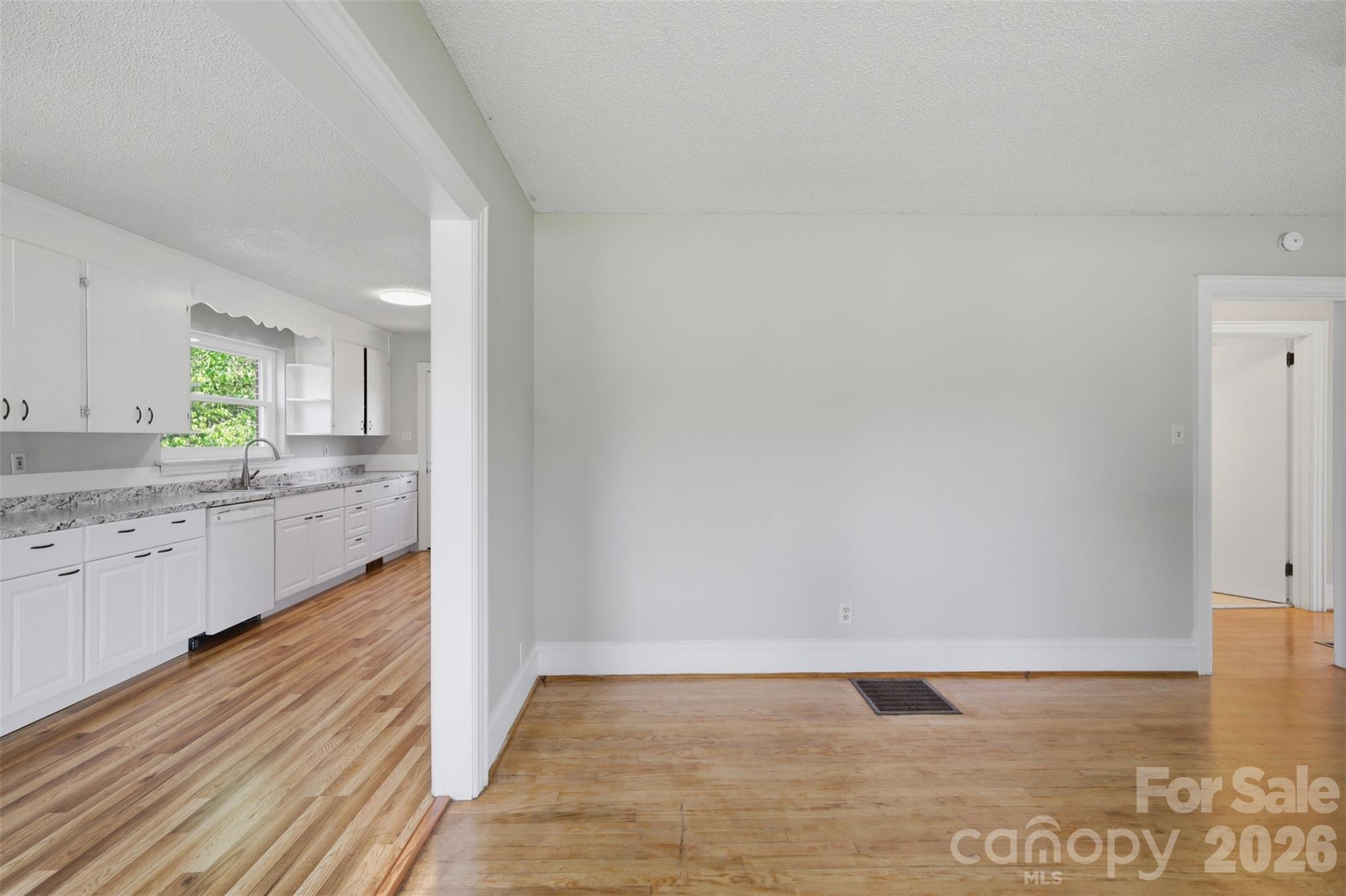 2262 9th Avenue Drive Property Photo 12