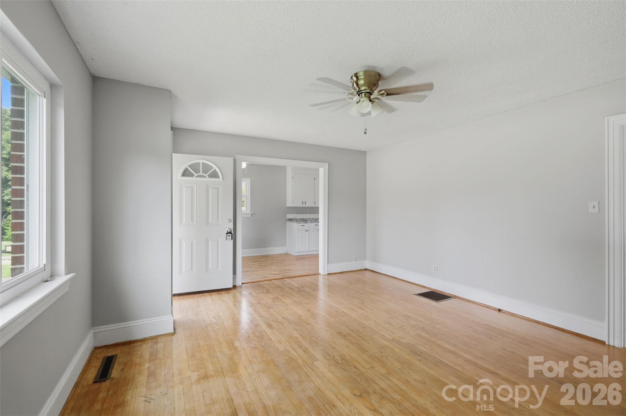 2262 9th Avenue Drive Property Photo 14