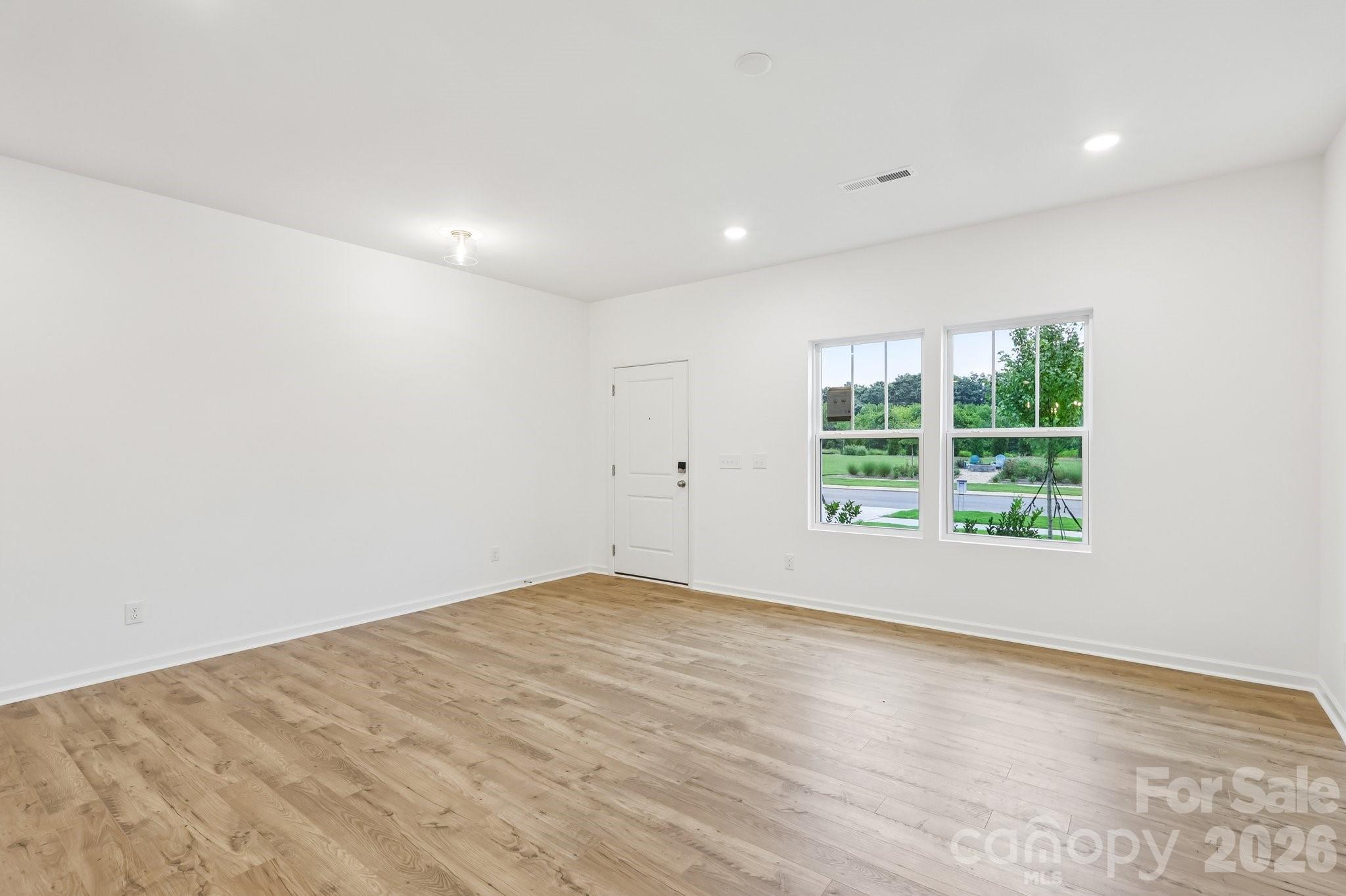 126 Pembroke Way 18 Property Photo 6