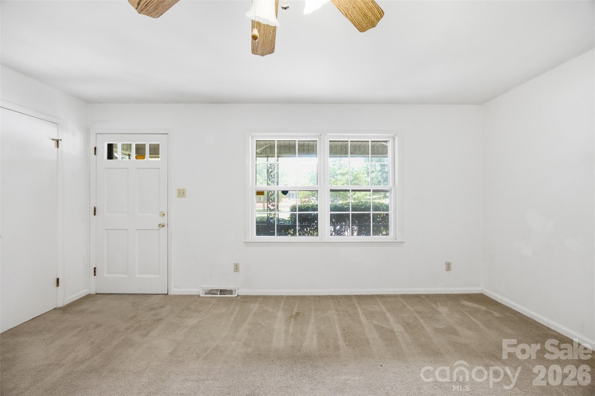 2105 Helen Drive Property Photo 5