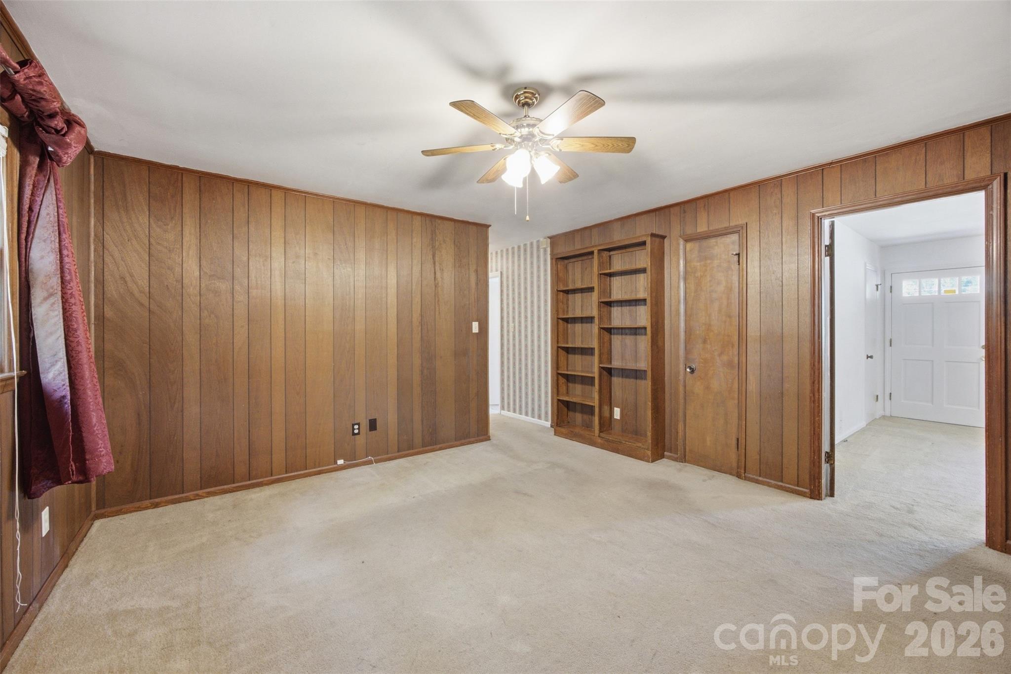 2105 Helen Drive Property Photo 7