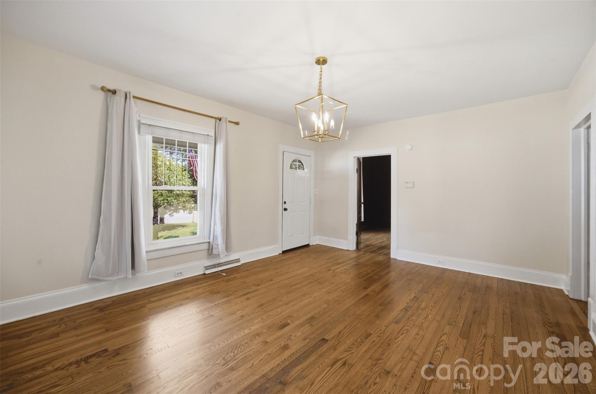 101 Sunset Drive Property Photo 6