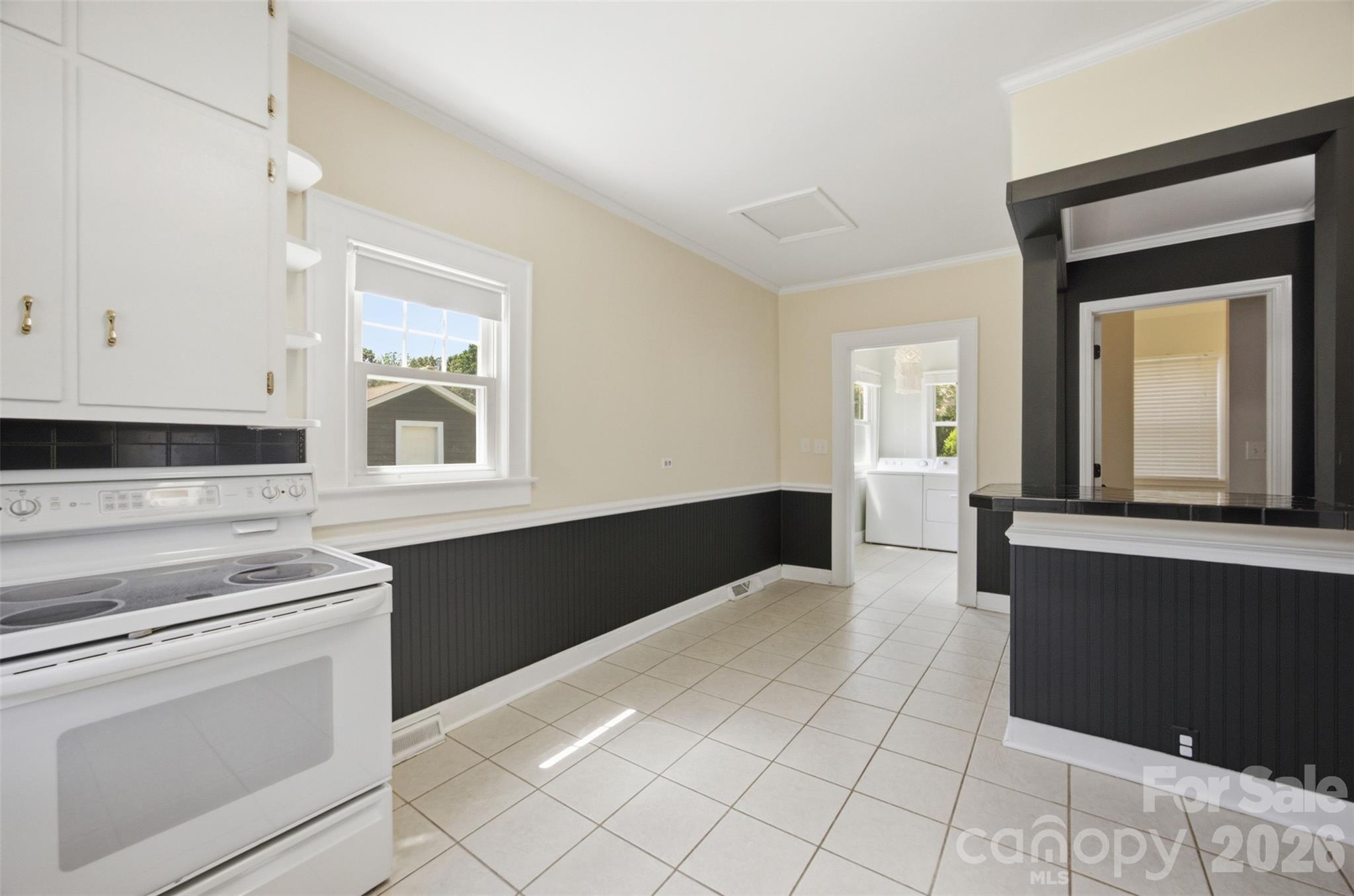 101 Sunset Drive Property Photo 9