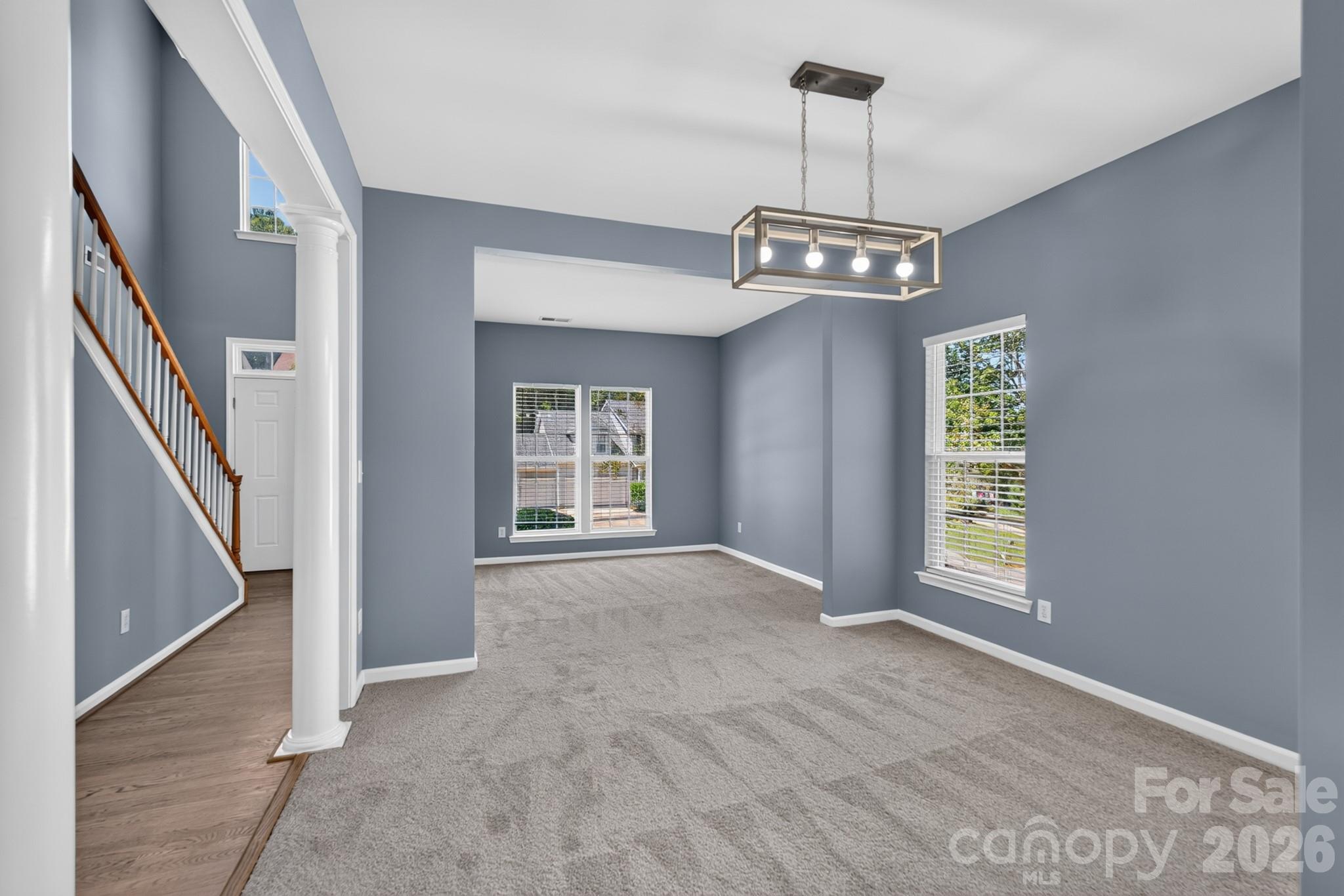 728 Knightswood Road Property Photo 5