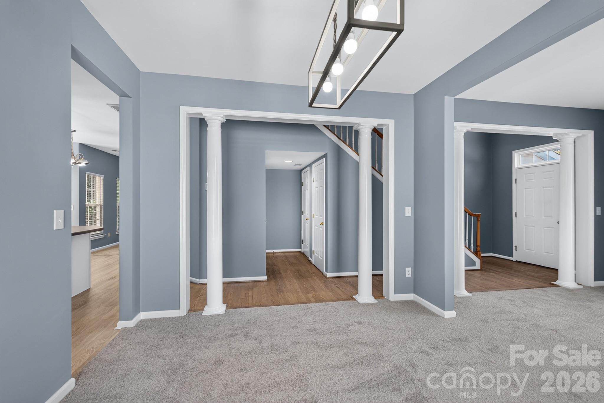 728 Knightswood Road Property Photo 7