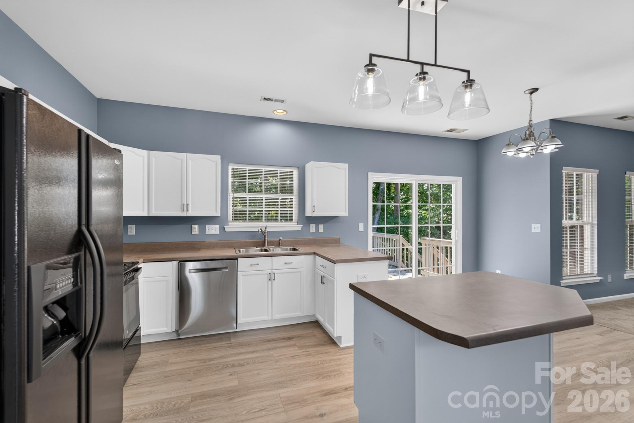 728 Knightswood Road Property Photo 12
