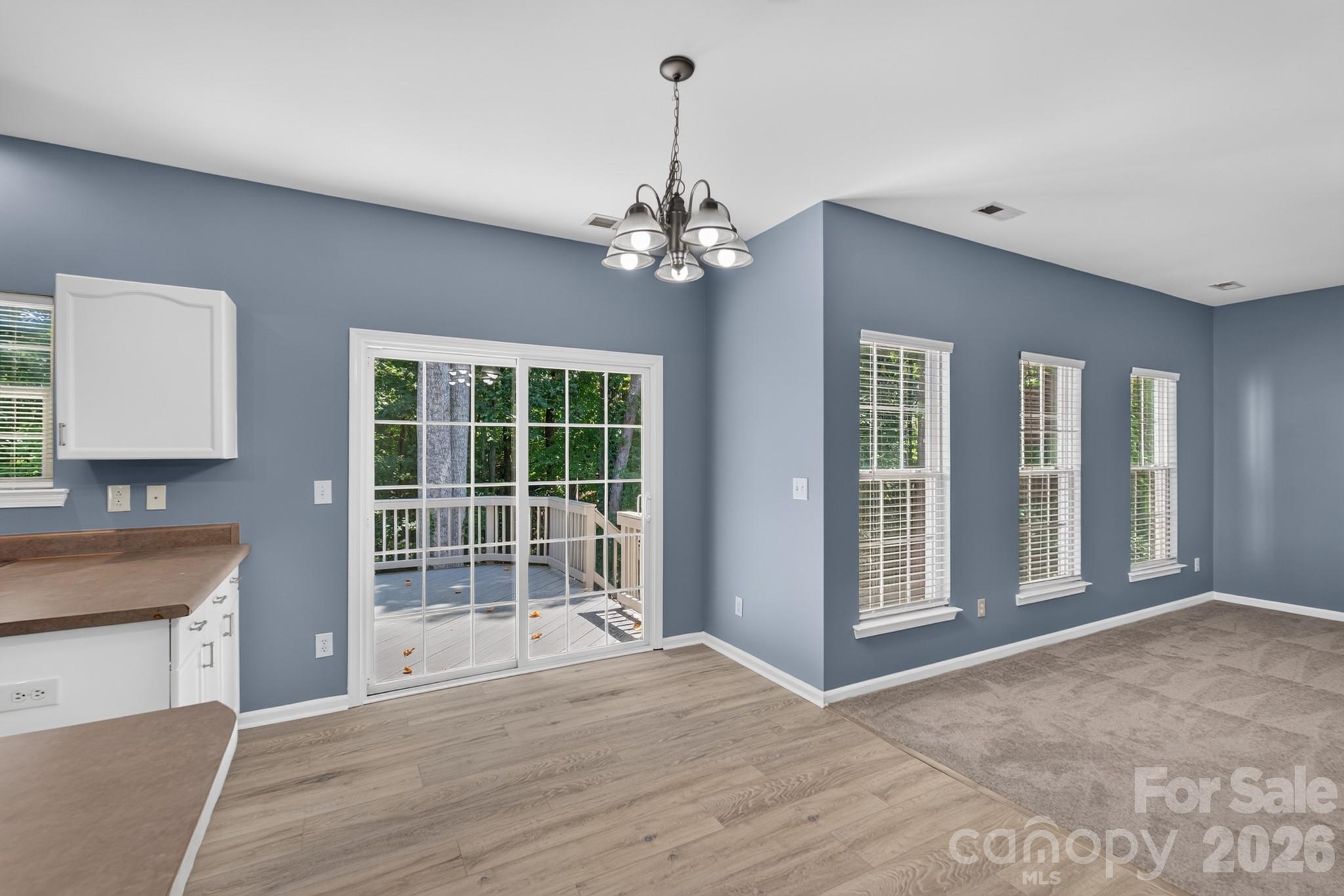 728 Knightswood Road Property Photo 12