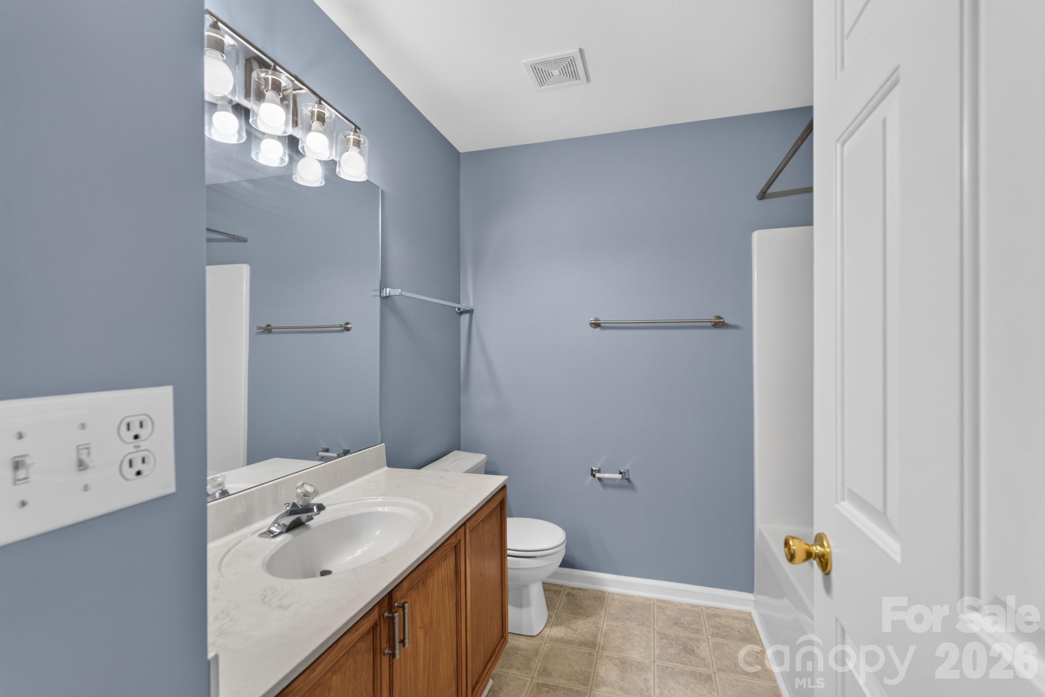 728 Knightswood Road Property Photo 21
