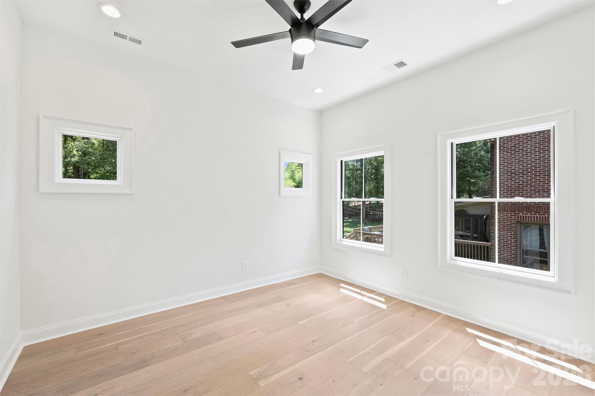 2409 Brandermill Place Property Photo 33