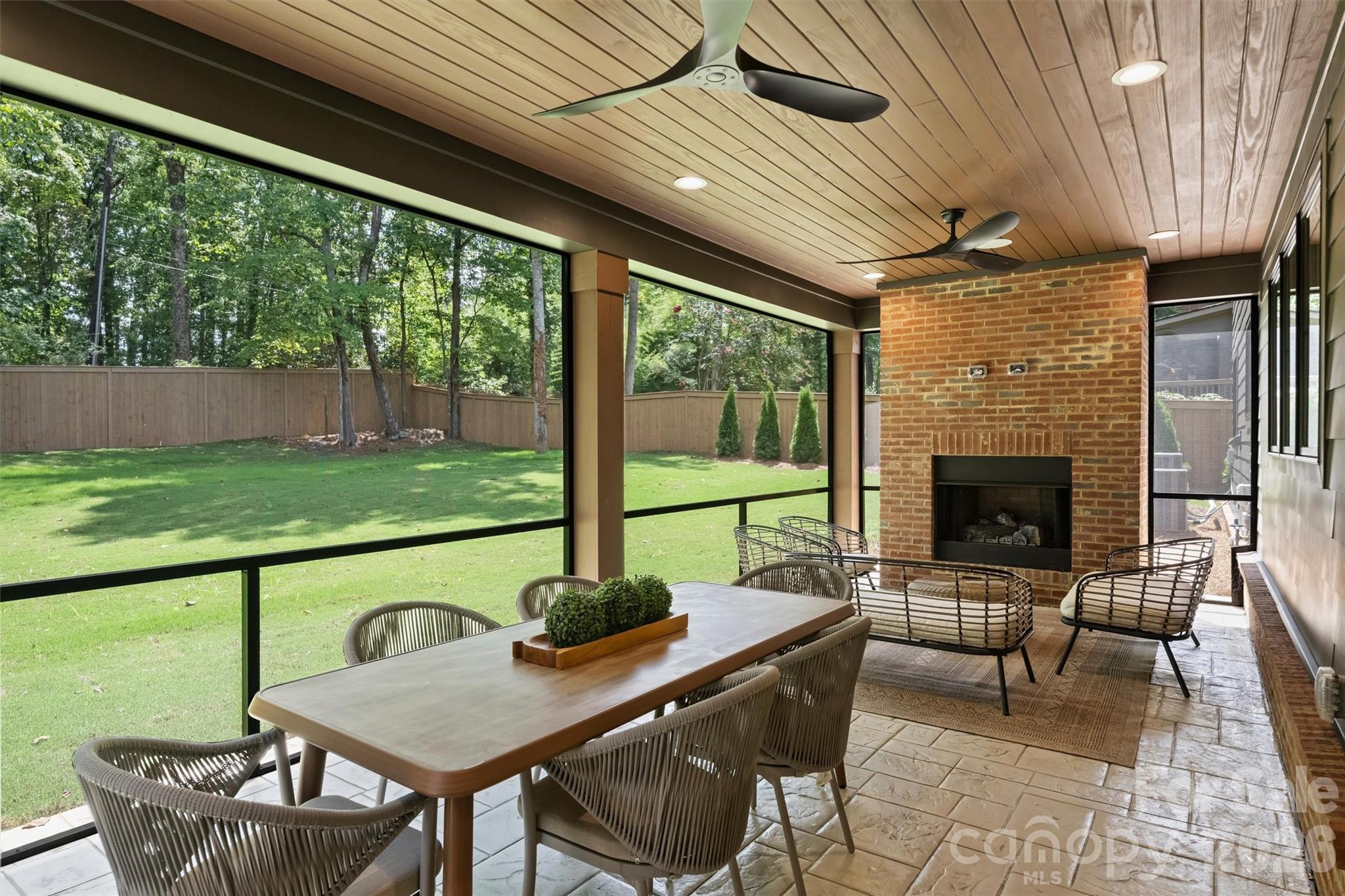 2409 Brandermill Place Property Photo 39