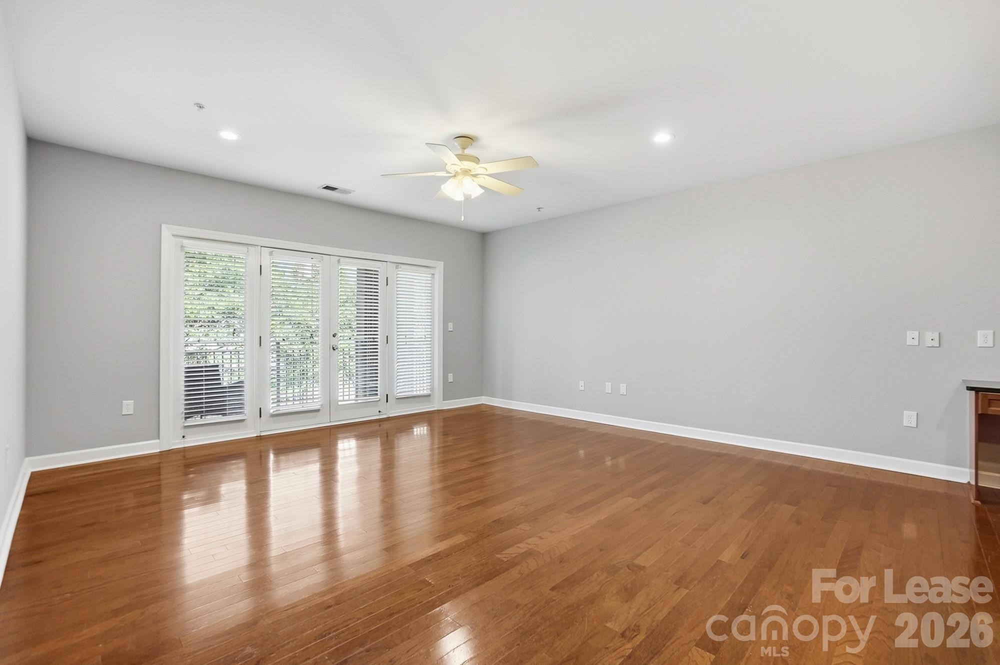 1829 Kenilworth Avenue 204 Property Photo 6