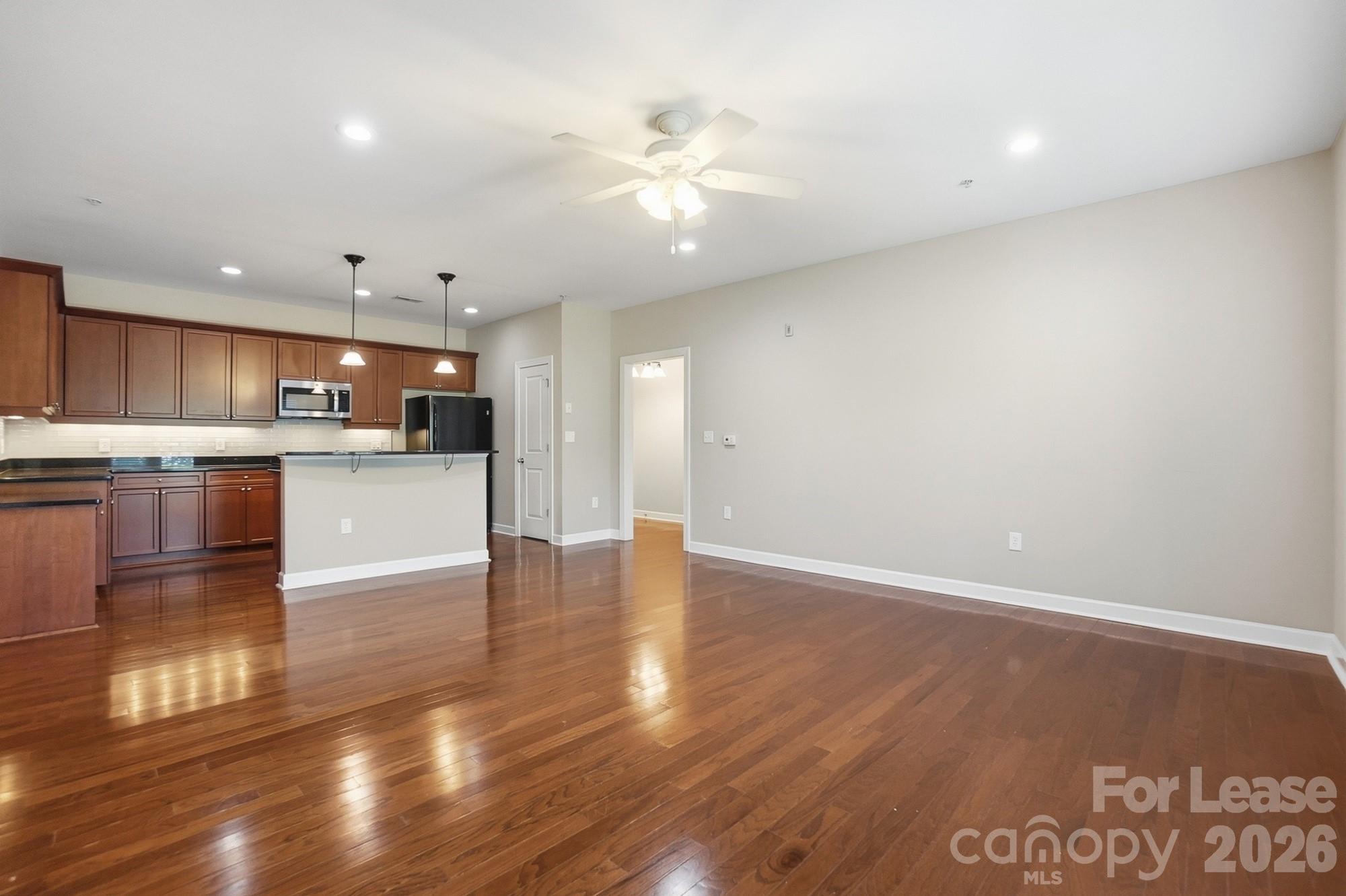 1829 Kenilworth Avenue 204 Property Photo 8