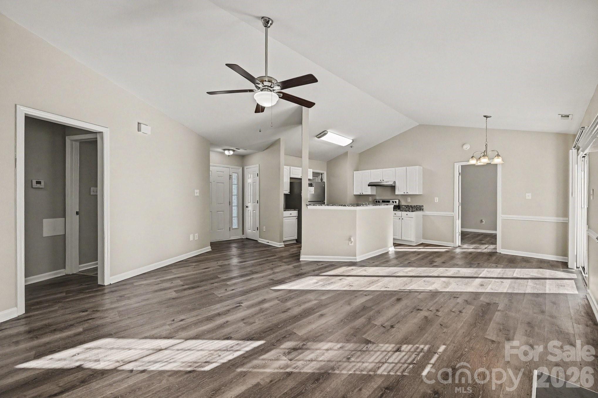 4410 Craven Hill Drive Property Photo 4
