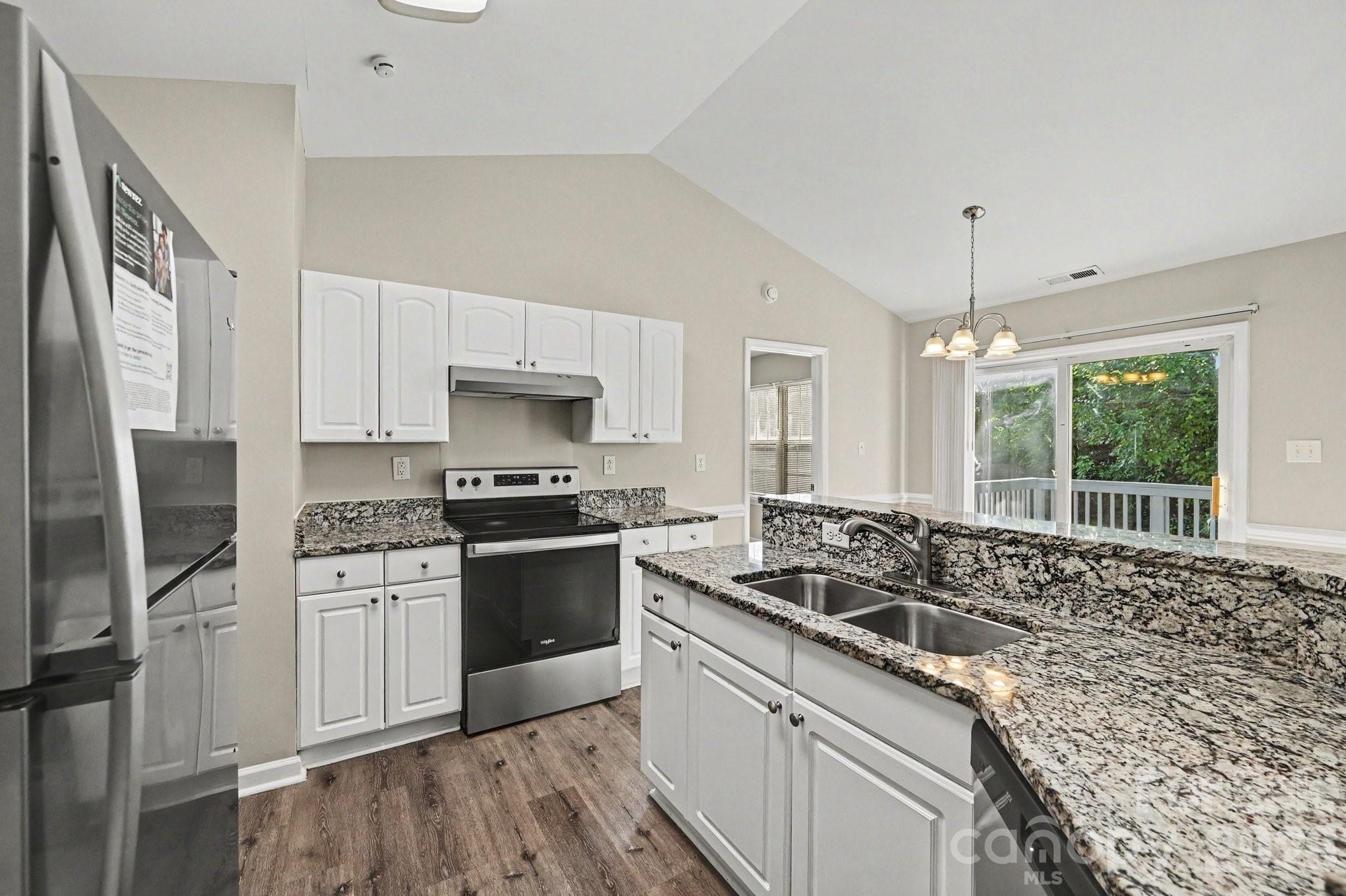 4410 Craven Hill Drive Property Photo 7