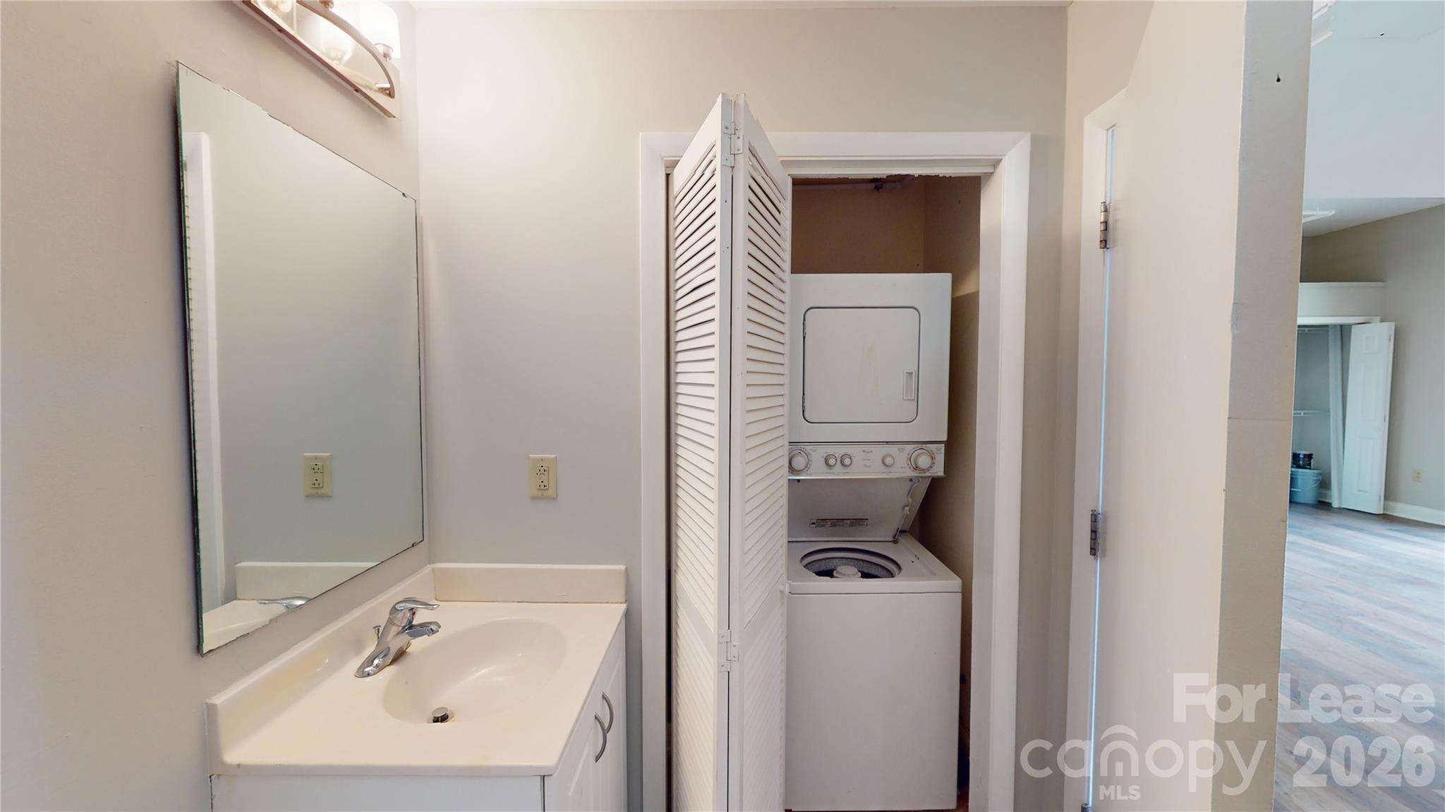 715 N Church Street 212 Property Photo 6